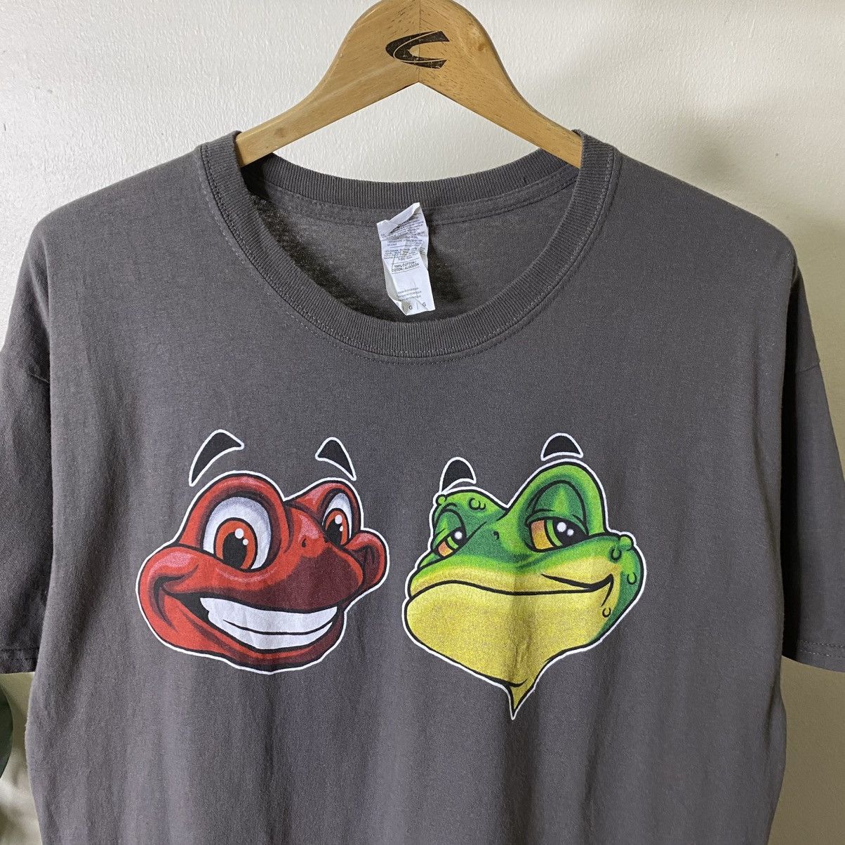 Vintage Y2K Redfrog & McToad's Grub-n-Pub Promo T Shirt Size US L / EU 52-54 / 3 - 8 Thumbnail