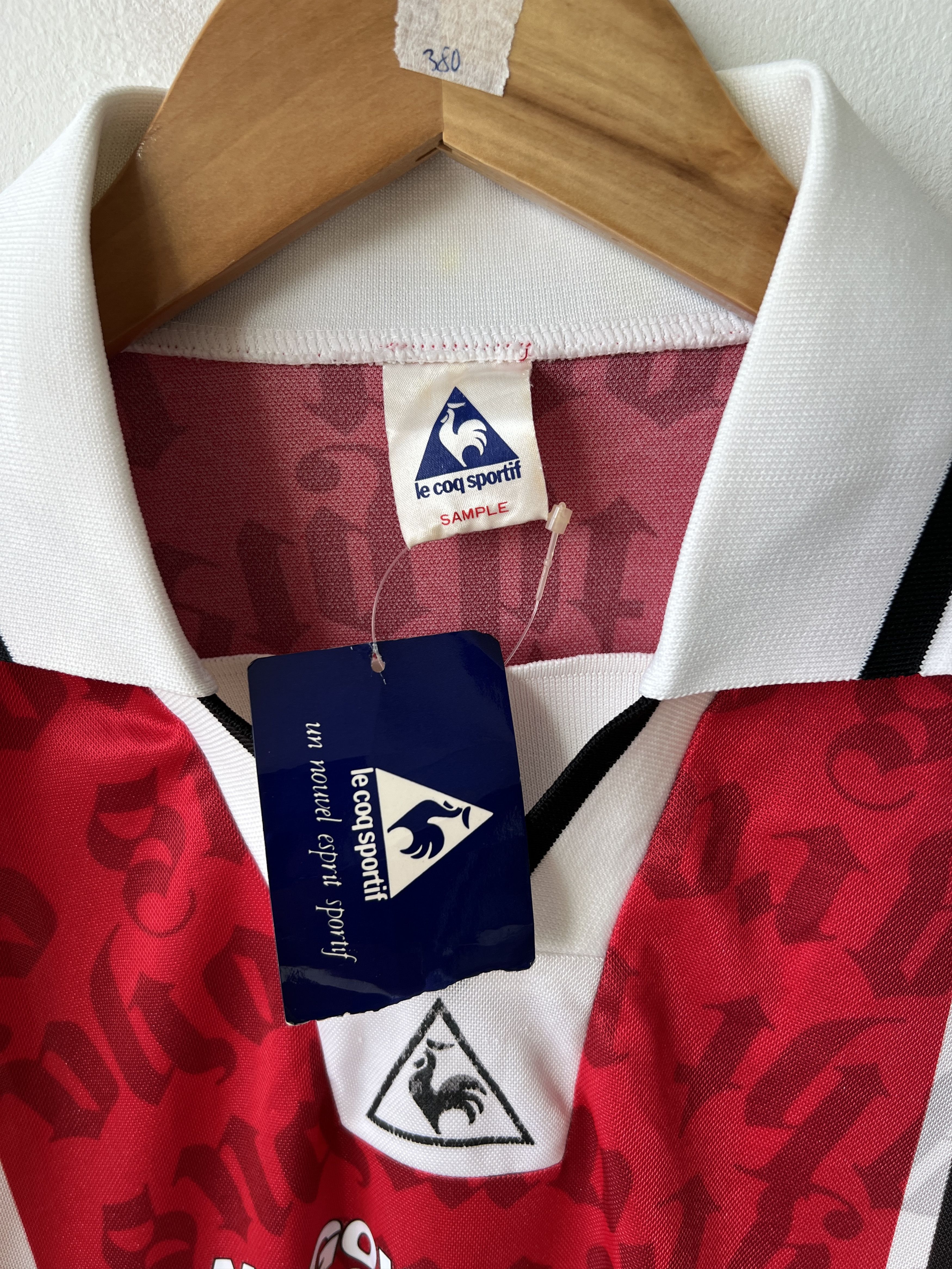 Le Coq Sportif (M) Nagoya Grampus 1998-99 Home Kit Stojkovic #10 (NEW) Size US M / EU 48-50 / 2 - 3 Thumbnail