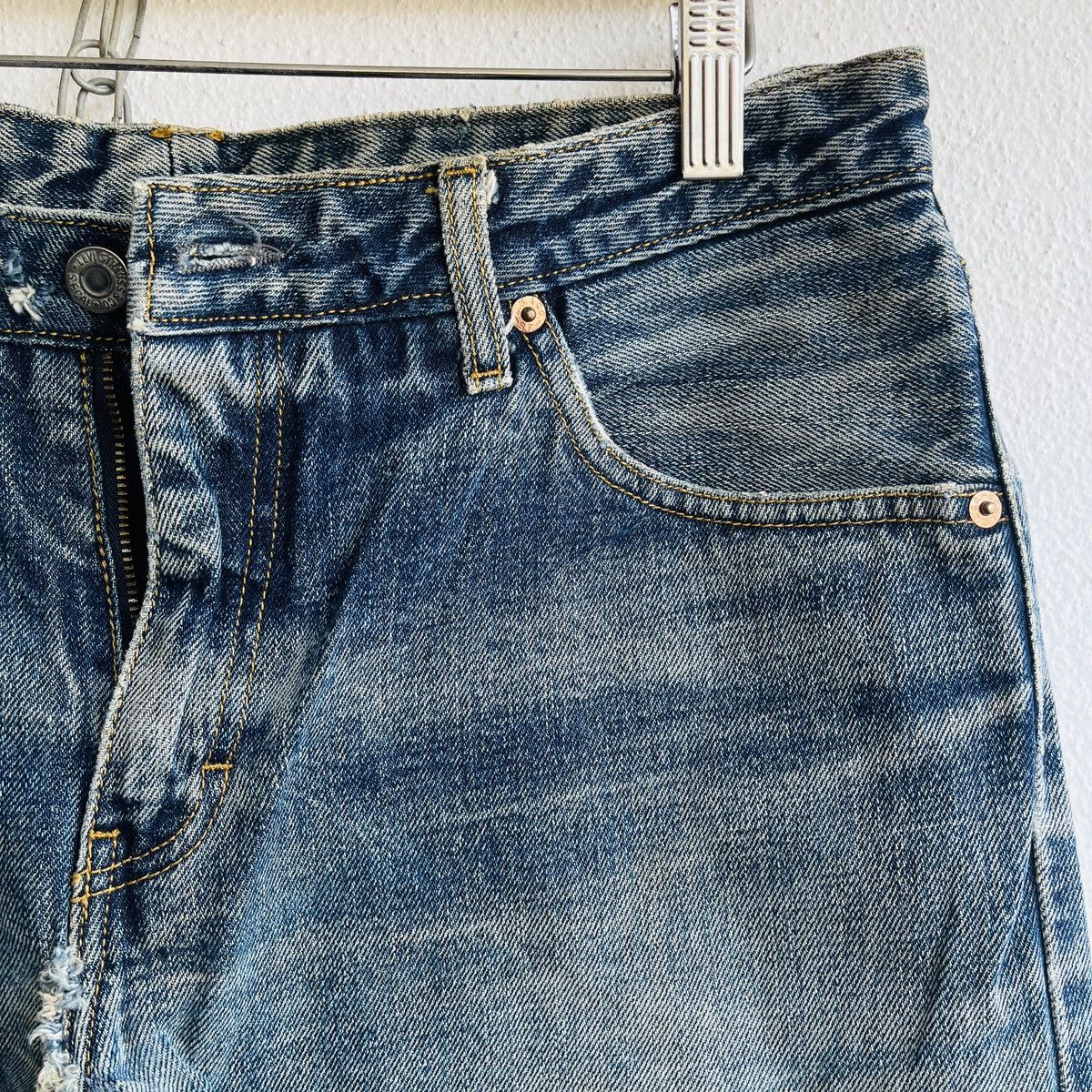 Levi's Vintage Levi's R Tag Distresse Selvedge Jeans Talon Zipper Size US 31 - 8 Thumbnail