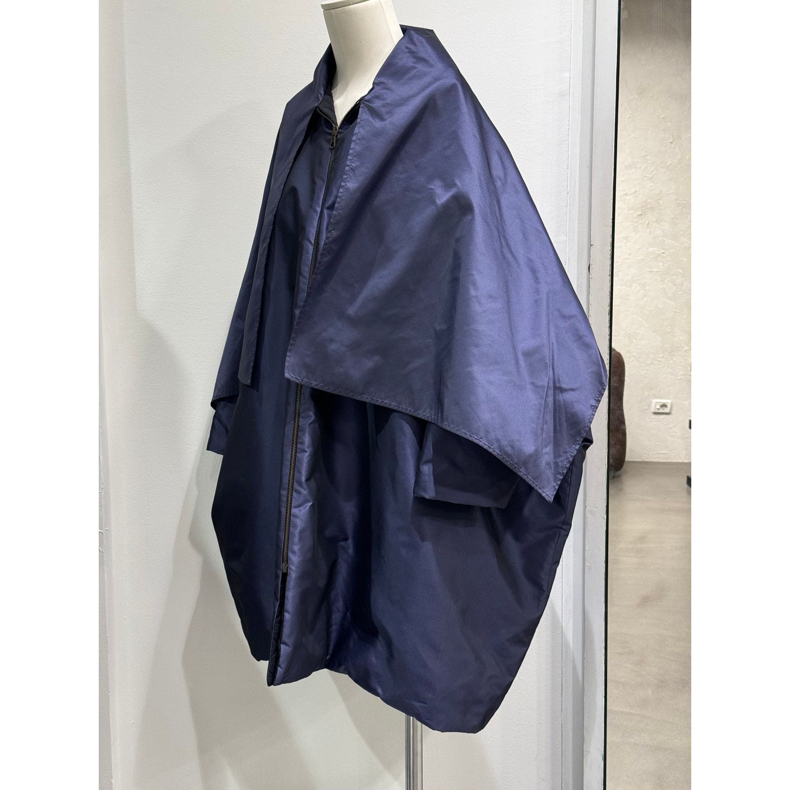 Dolce & Gabbana A/W 1991 Dolce & Gabbana iridescent oversized coat Size ONE SIZE - 6 Thumbnail