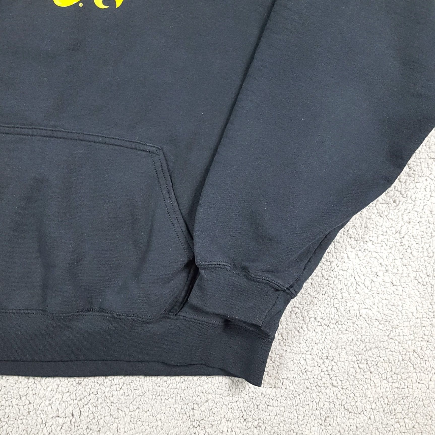 Gildan Vintage Iowa Hawkeyes NCAA Football Hoodie Mens Large Pullover Sweatshirt Black 90s College Retro Y2K Sports Size US L / EU 52-54 / 3 - 3 Thumbnail