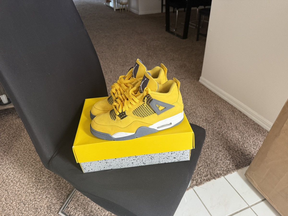Jordan Brand Jordan 4 Lightning (2021) Size US 10 / EU 43 - 5 Thumbnail