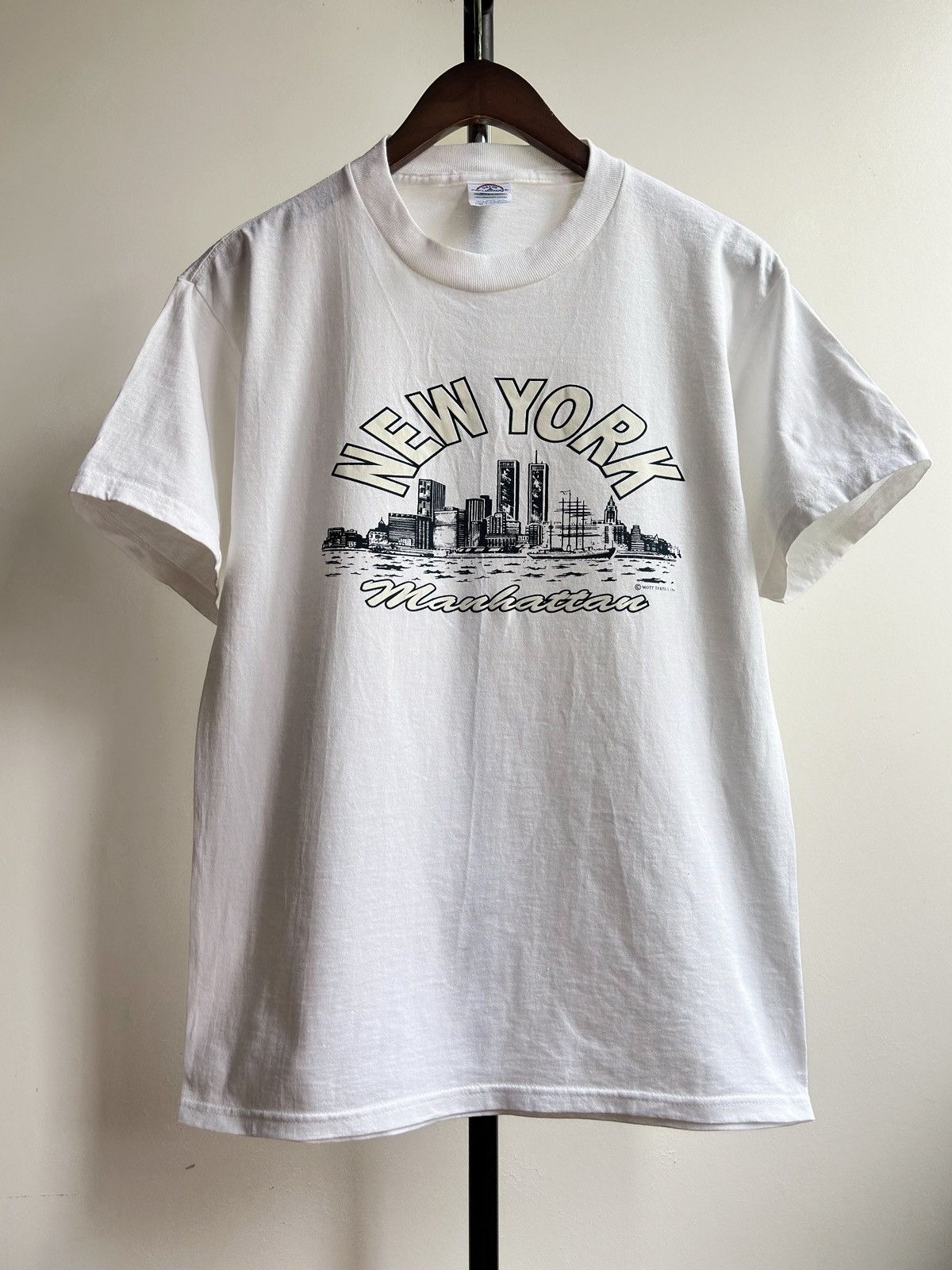 Vintage Vintage 90s New York Manhattan Promo Tee Size US M / EU 48-50 / 2 - 1 Thumbnail