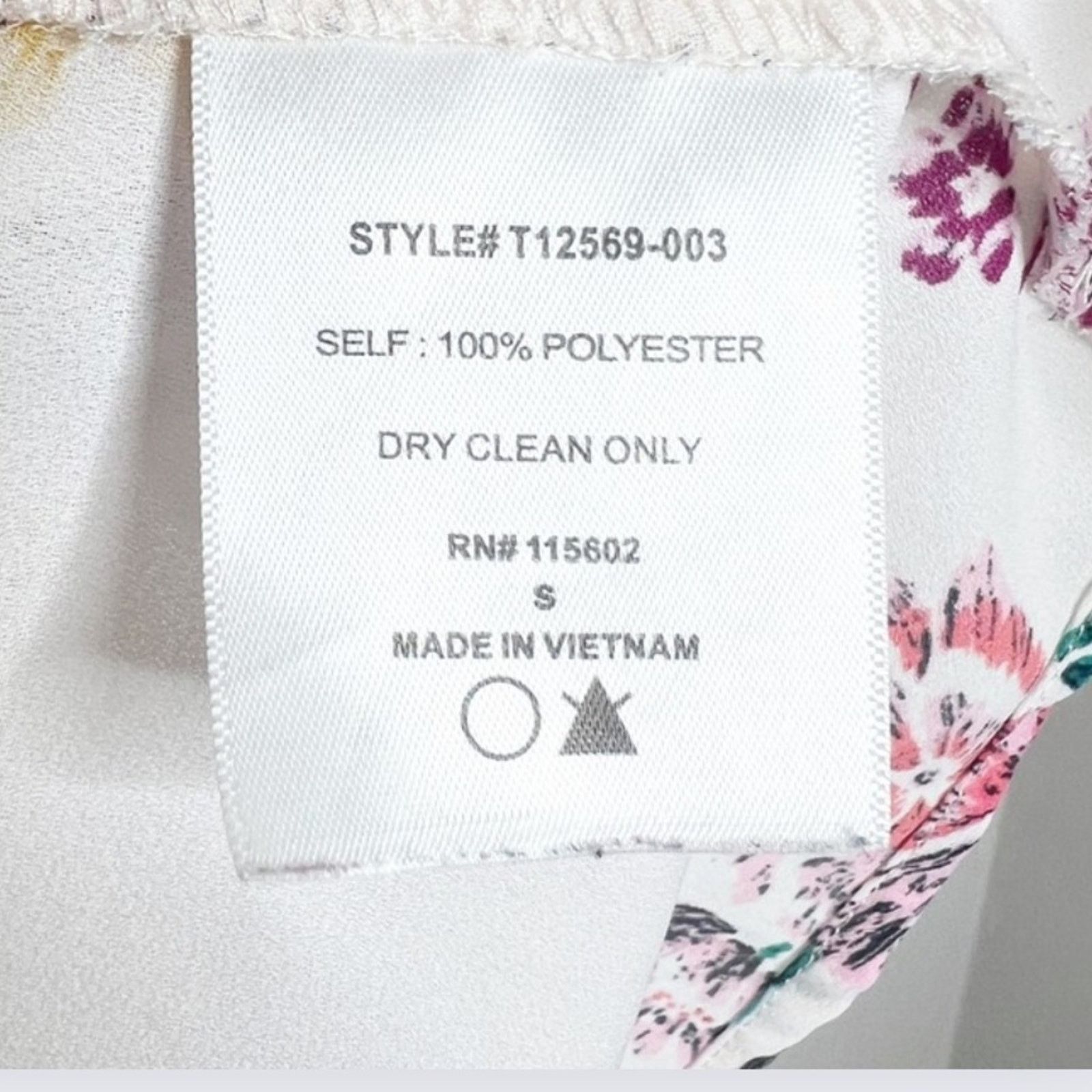 Other Lush Women's Floral V-Cut Front Flowy Boho Cropped Blouse Size S / US 4 / IT 40 - 16 Thumbnail