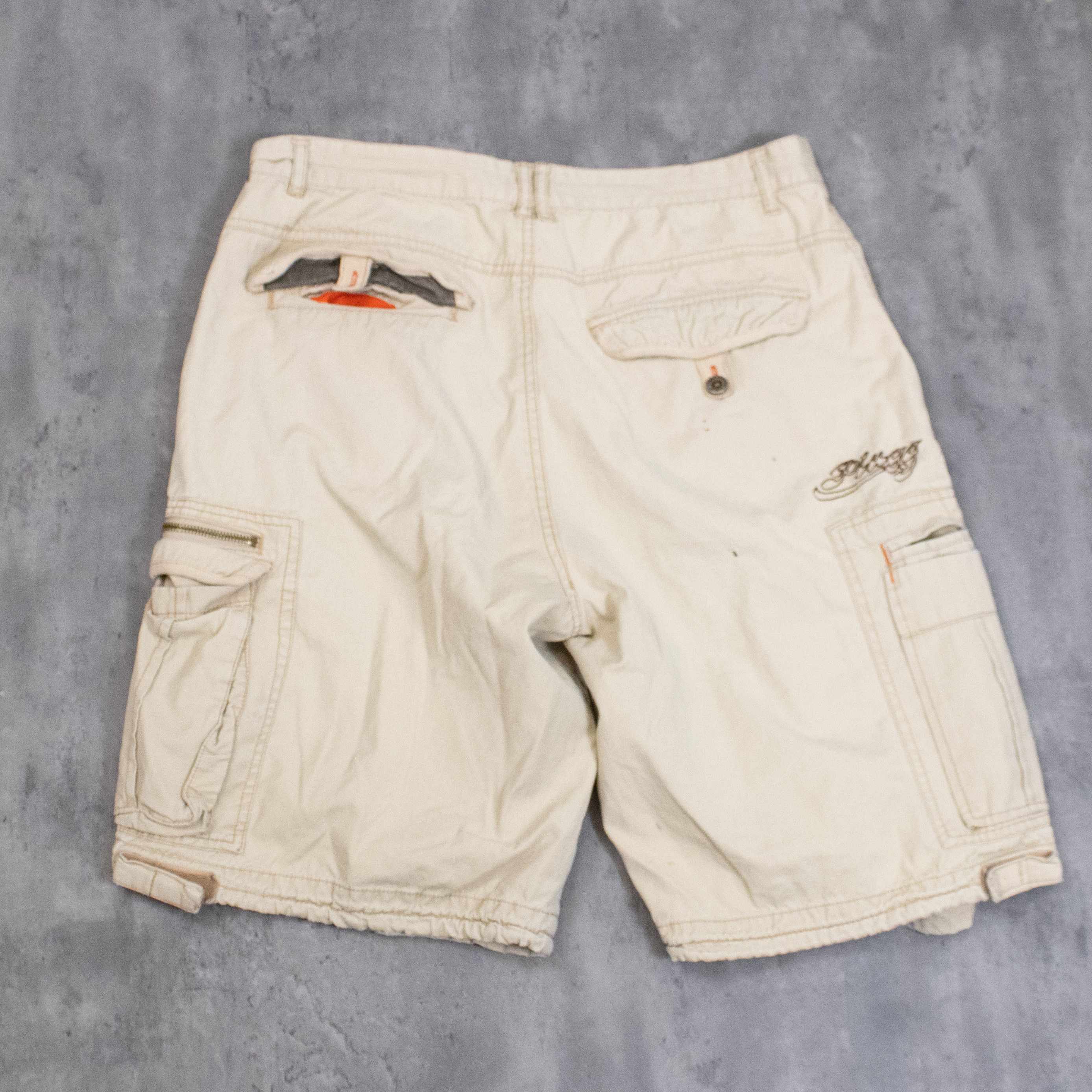 Vintage Y2K 2000's Baggy Below the Knee Cargo Tan Distressed Shorts Size US 34 / EU 50 - 13 Thumbnail