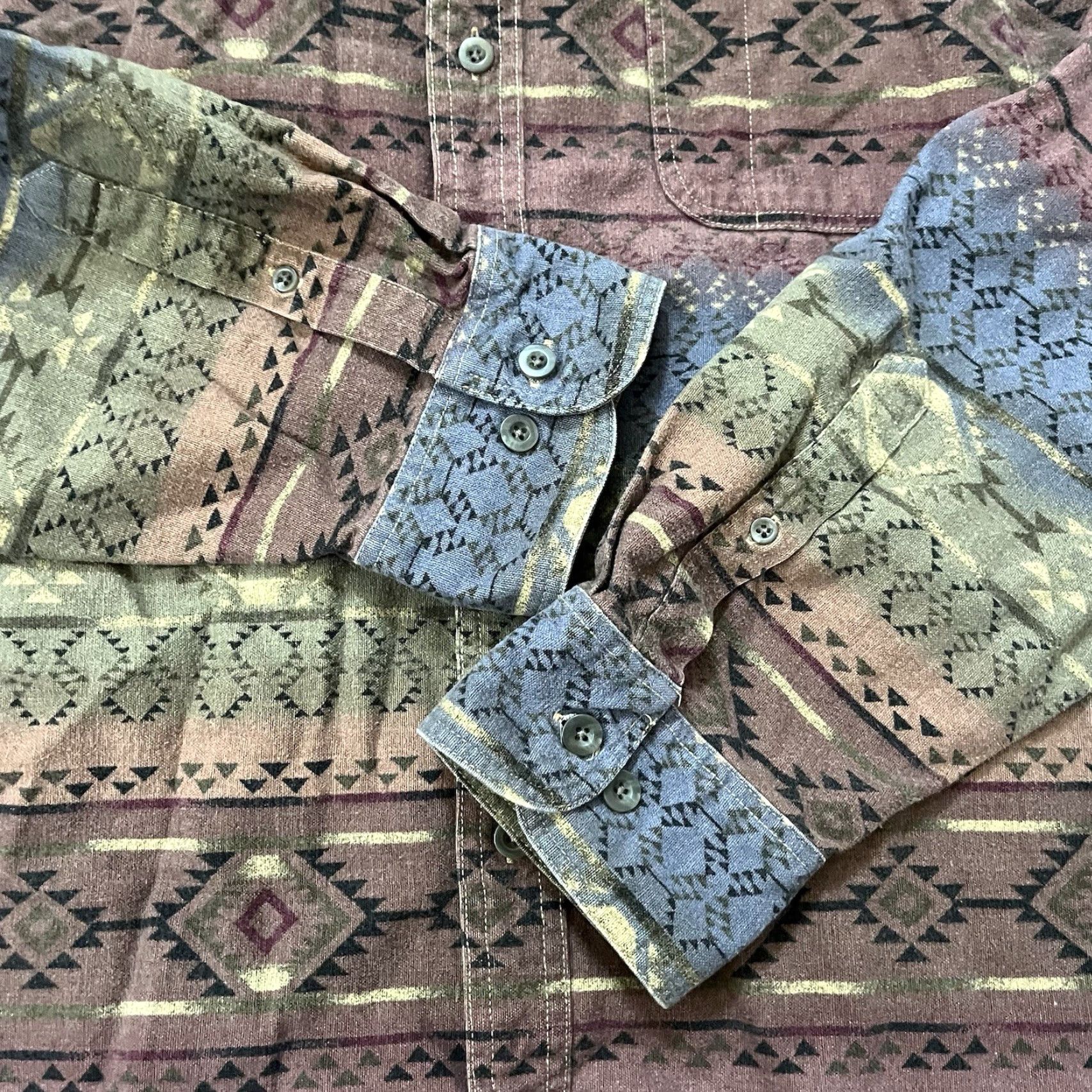 Vintage VINTAGE Cabela's Western Shirt Men 3XL Cotton Blend Aztec Chamois Button-Up Long Sleeve Plaid Cowboy Size US XXL / EU 58 / 5 - 4 Thumbnail