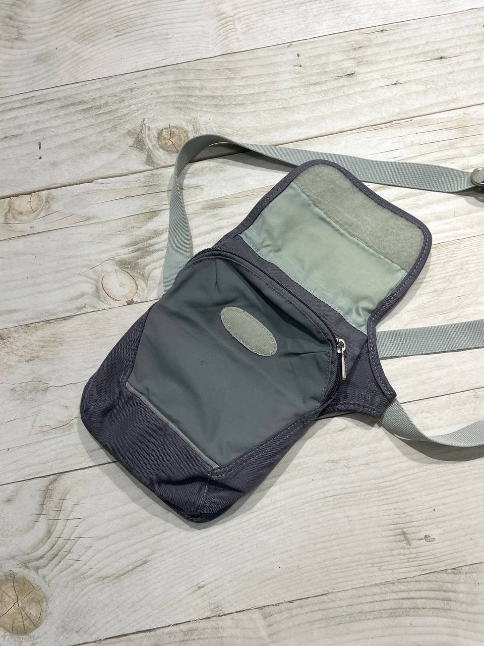 Nike Vintage Nike Sling Bag Messenger Swoosh 00s Size ONE SIZE - 10 Thumbnail