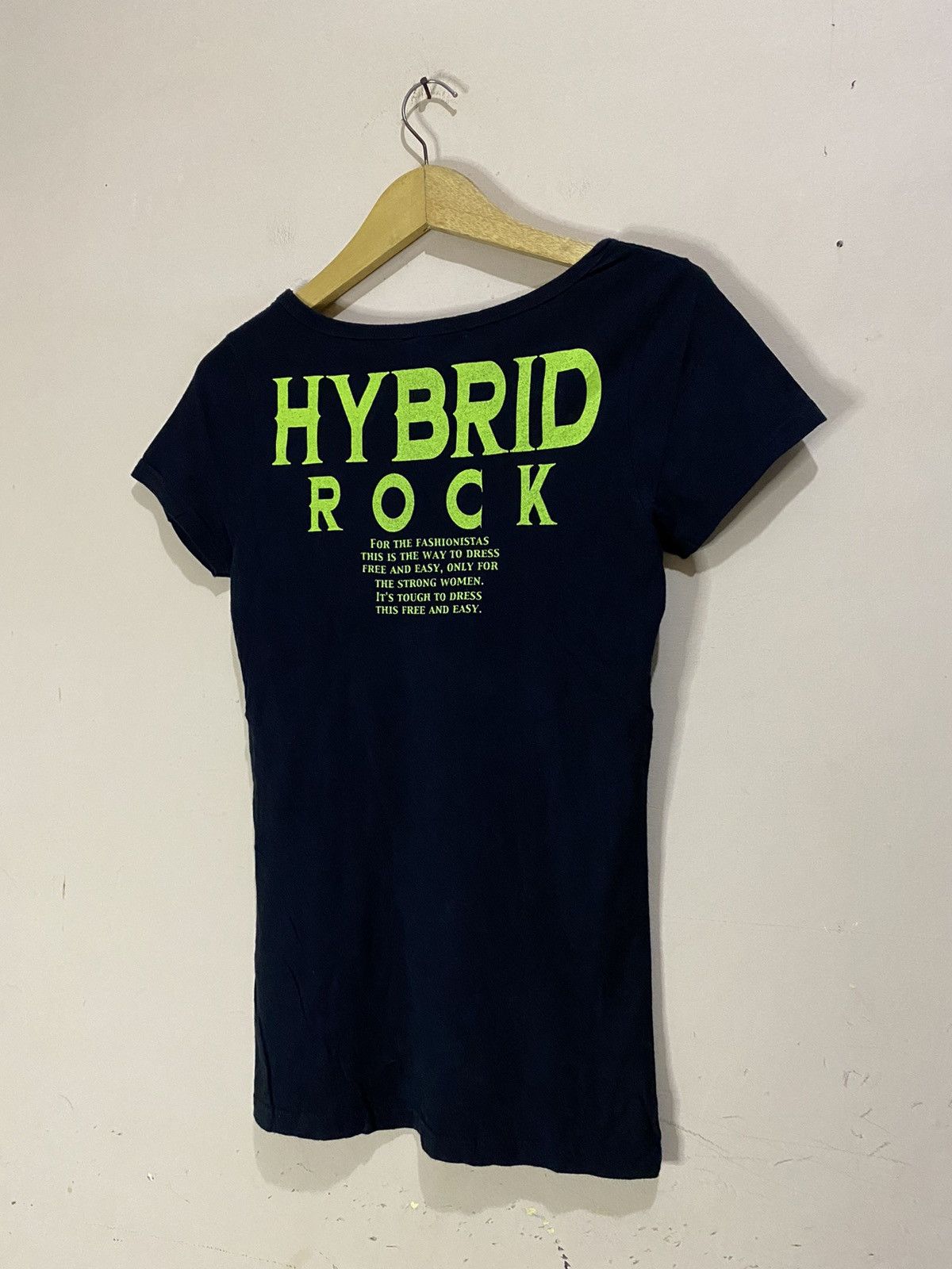 If Six Was Nine 2000s Hybrid Rock Skulls Japanese Tee Size ONE SIZE - 11 Thumbnail