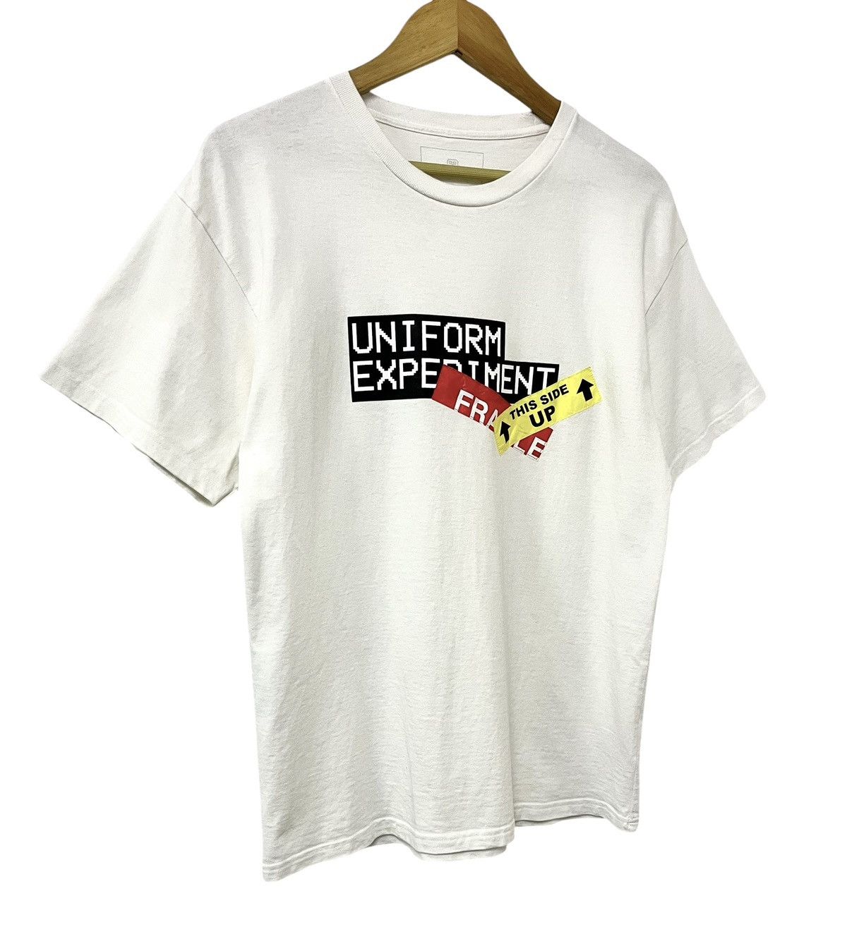 uniform experiment UNIFORM EXPERIMENT SOPHNET ATTENTION TAG JAPANESE TSHIRT Size US M / EU 48-50 / 2 - 2 Thumbnail