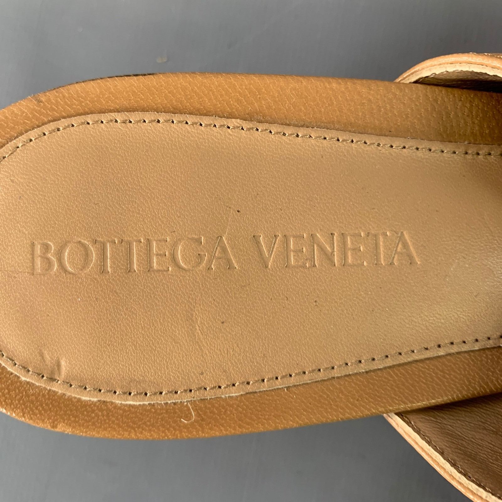 Bottega Veneta BOTTEGA VENETA Tan Leather Toe Kitten Heel Mules Sandals Size US 10 / IT 40 - 7 Thumbnail