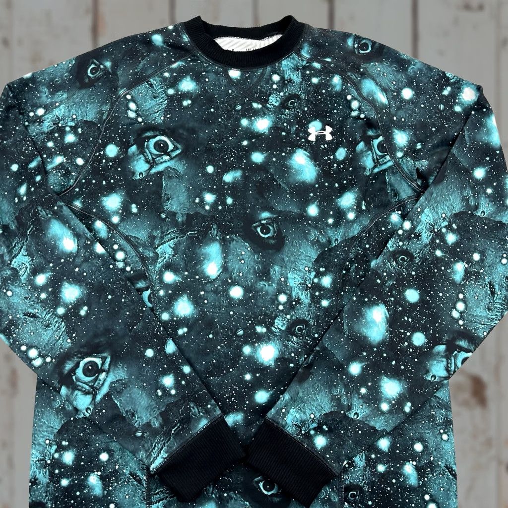 Under Armour Under Armour Shirt Men Medium Blue Eyes Galaxy AOP Coldgear Fitted Crewneck M Size US M / EU 48-50 / 2 - 1 Thumbnail