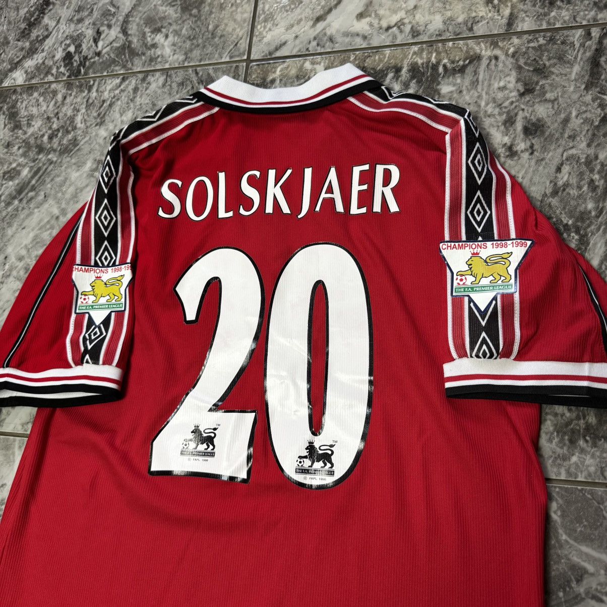 Nike 1999 Manchester United Umbro #11 Solskjaer Soccer Jersey Size US XL / EU 56 / 4 - 4 Thumbnail
