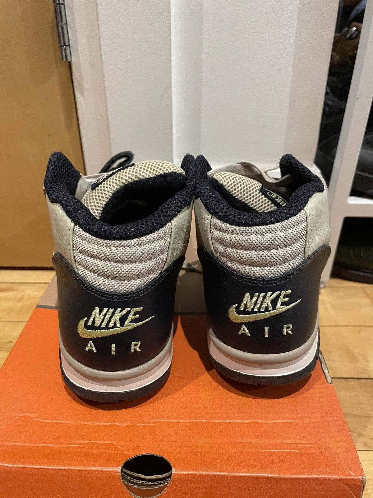 Nike Nike Air Trainer 1 2003 LIKE NEW 10.5 obsidian fennel Size US 10.5 / EU 43-44 - 3 Thumbnail
