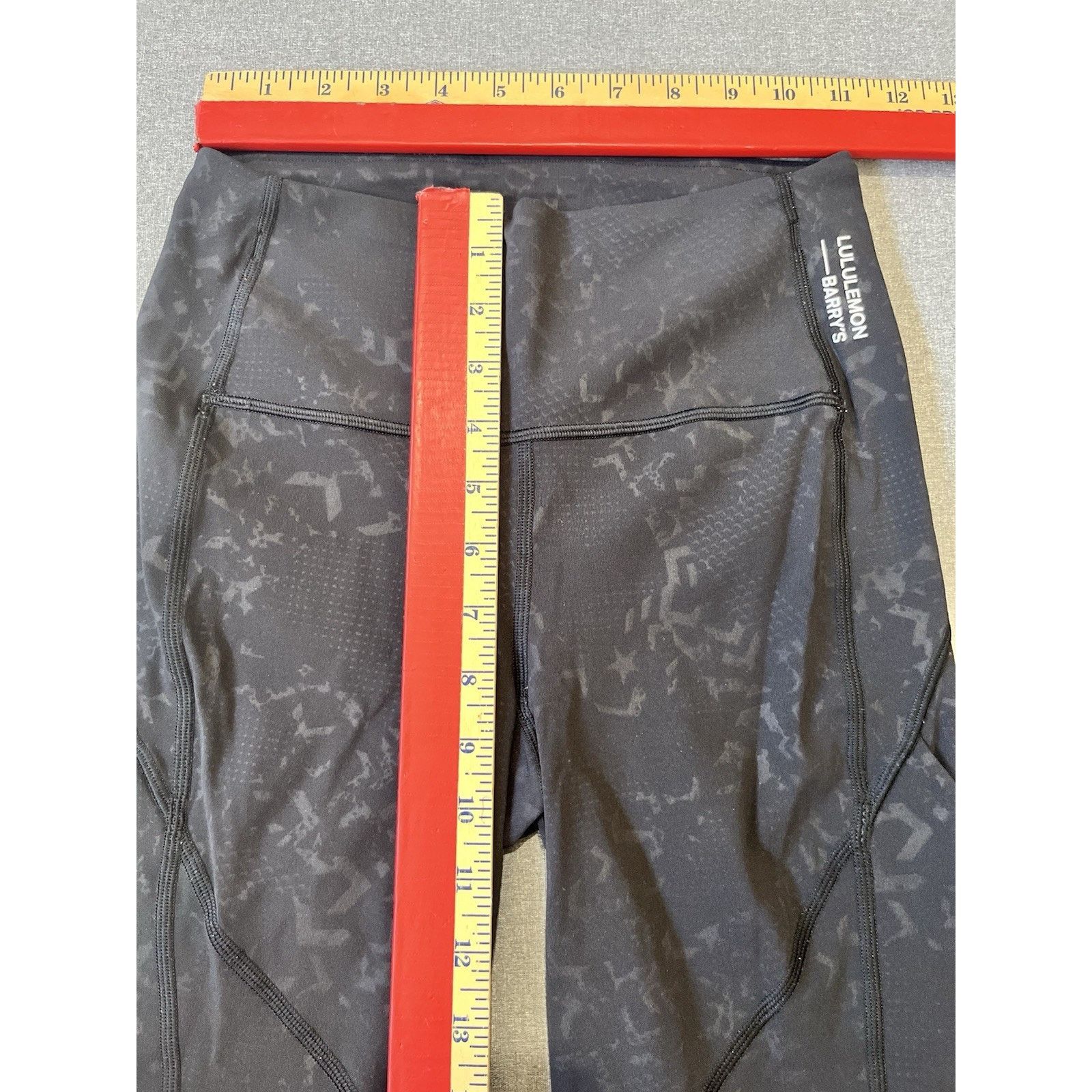 Lululemon Lululemon X Barrys Stronger as One Tight 29” Black Sz 4 Size 27" / US 4 / IT 40 - 3 Thumbnail