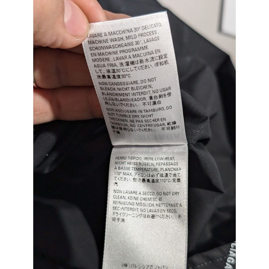 Balenciaga o1rshd1 All Over Logo Print Shirt in Black Size US S / EU 44-46 / 1 - 19 Thumbnail