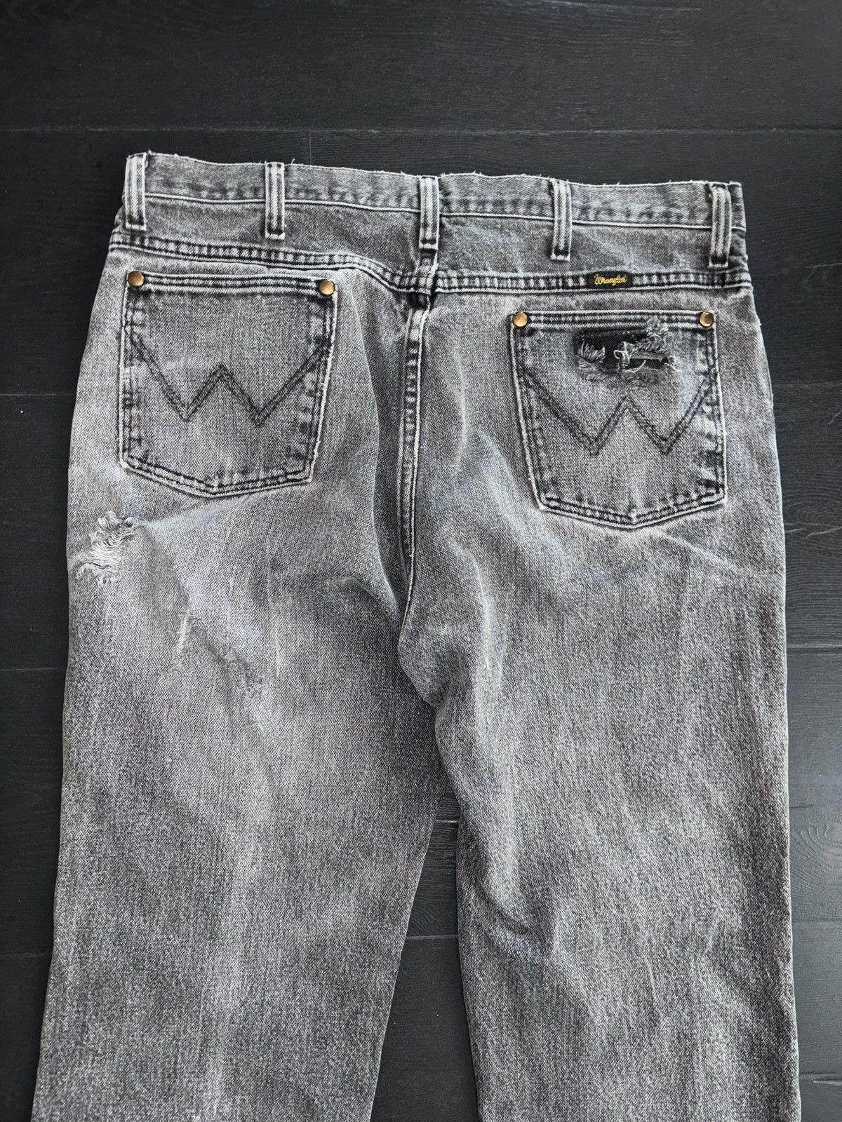 Wrangler Vintage Wrangler Cowboy Cut Gray Fade Jeans - 35x32 Size US 35 - 9 Thumbnail