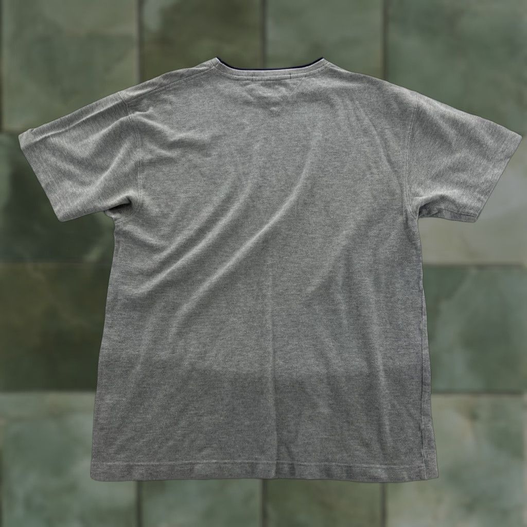 Tommy Hilfiger VINTAGE Tommy Hilfiger Shirt Mens M Gray Short Sleeve Crew Neck Logo T-Shirt - Cotton Blend Jersey All Seasons Size US M / EU 48-50 / 2 - 1 Thumbnail