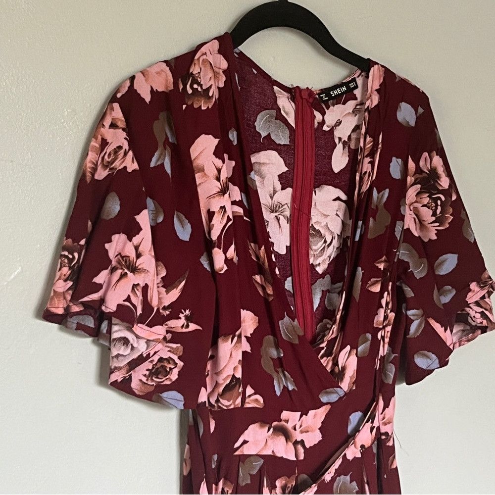 Shein Shein V Floral Tie Waist Wrap Playsuit Romper Jumpsuit Small Size 25" / US 0 / IT 36 - 3 Thumbnail