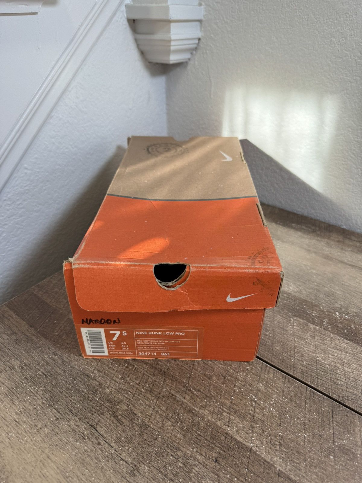 Nike Nike Dunk Low SB Pro 2002 Grey Team Red Anthracite Size 7.5 Size US 7.5 / EU 40-41 - 9 Thumbnail