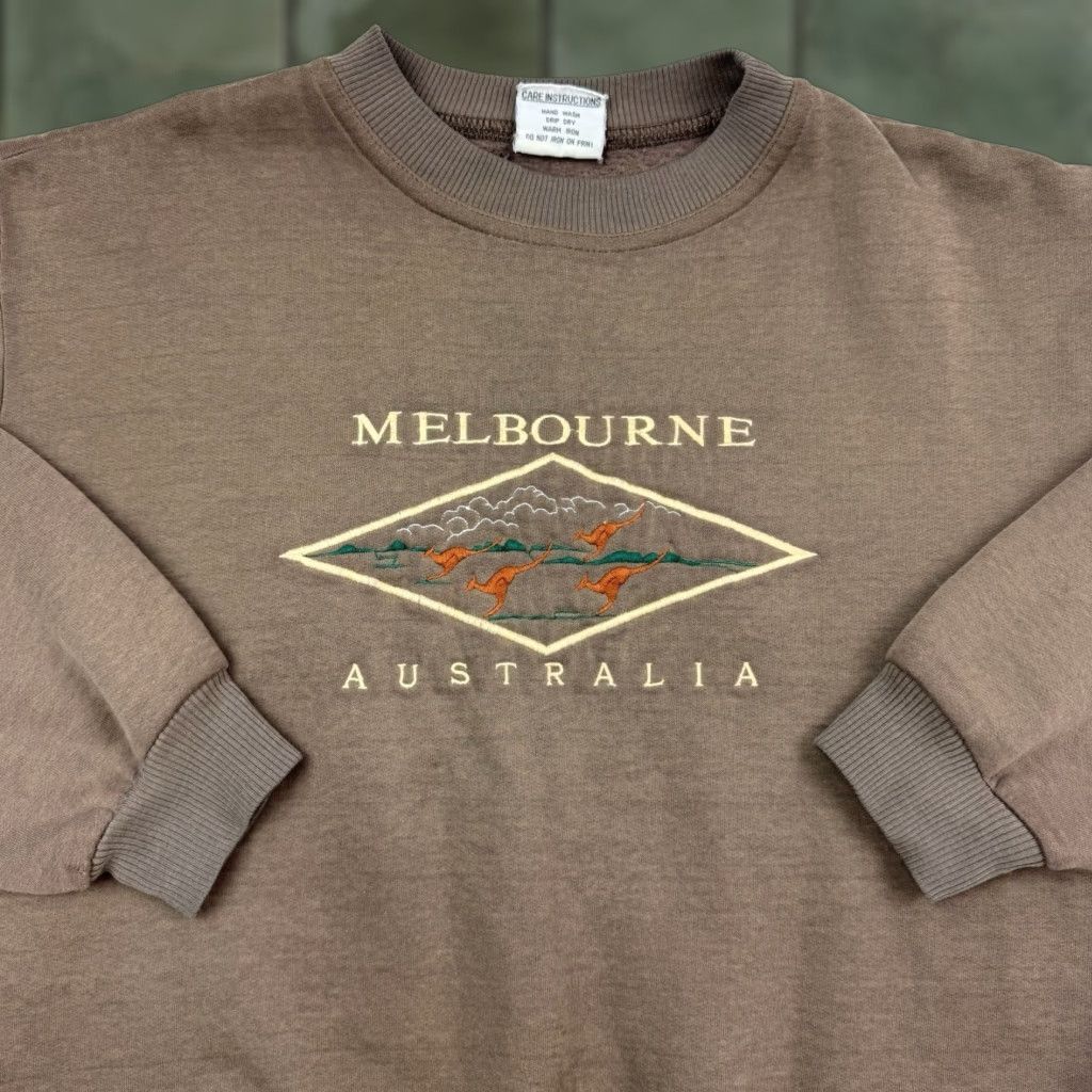 Vintage VINTAGE Melbourne Australia Sweatshirt Men Adult Small S Brown Embroidered 90s Animals Nature Pullover Crew Ne ck Size US S / EU 44-46 / 1 - 1 Thumbnail