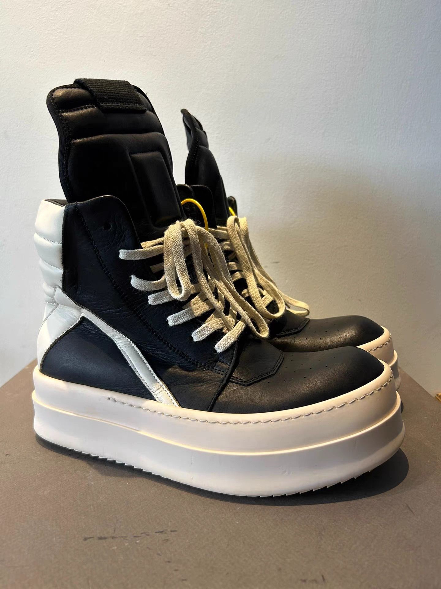 Rick Owens Rick Owens mainline thick-soled inverted triangle Size US 7 / EU 40 - 2 Thumbnail