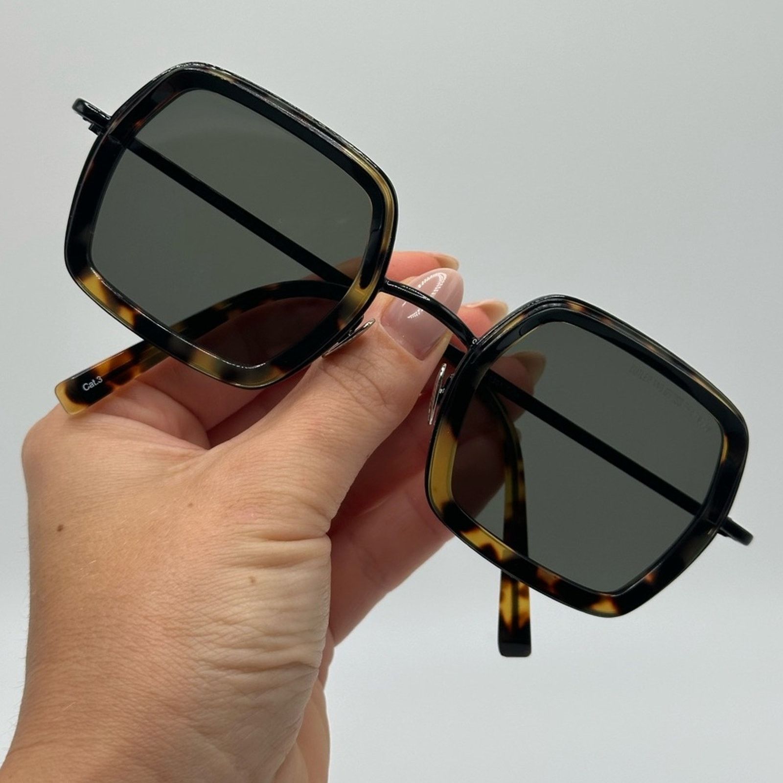 Cutler and Gross NEW CUTLER AND GROSS CG1301S 004 Black/Brown/Grey Unisex Size ONE SIZE - 8 Thumbnail