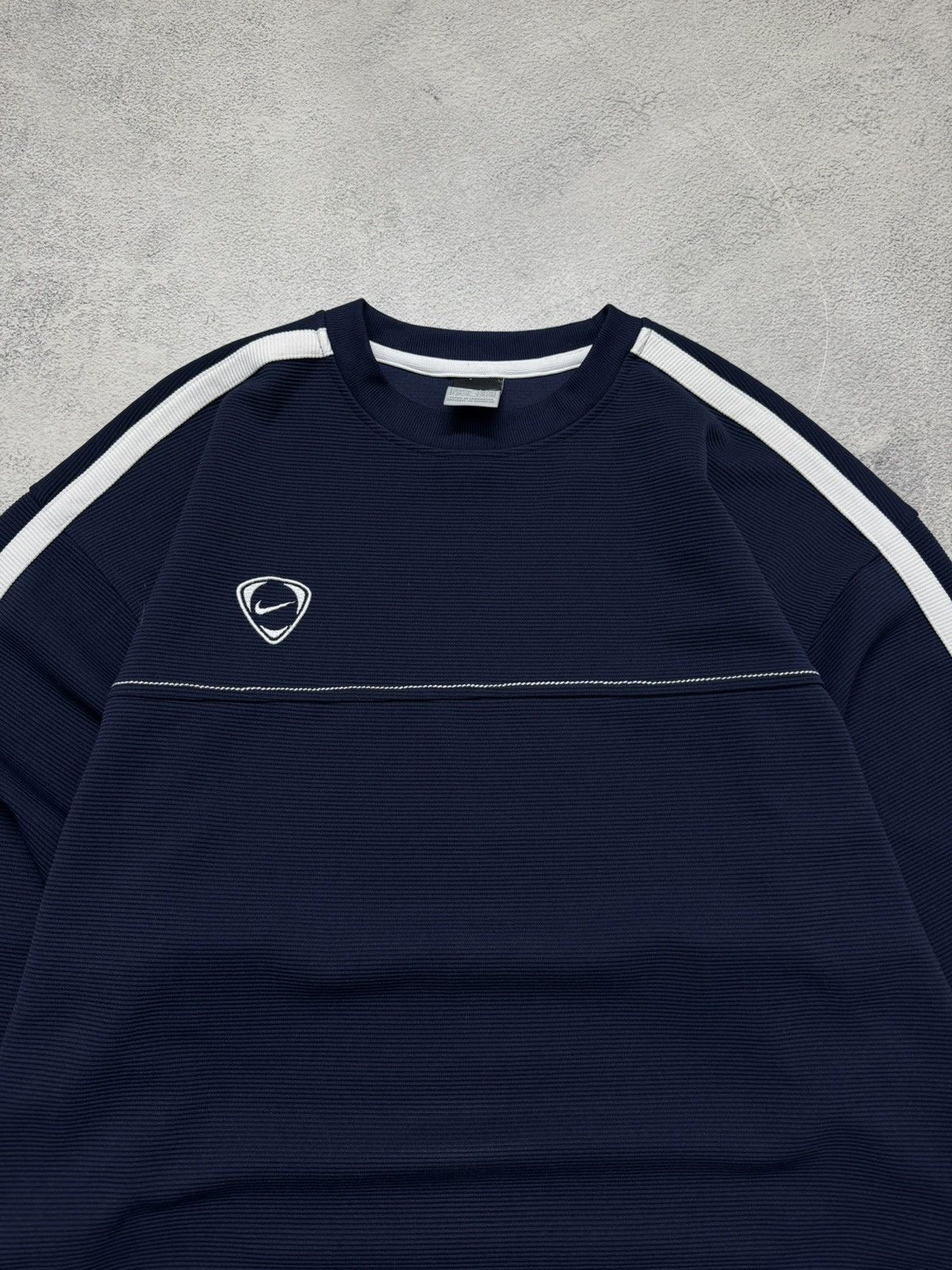 Nike Vintage Y2K Nike Mini Swoosh Sweatshirt 00’s Size US XL / EU 56 / 4 - 2 Thumbnail