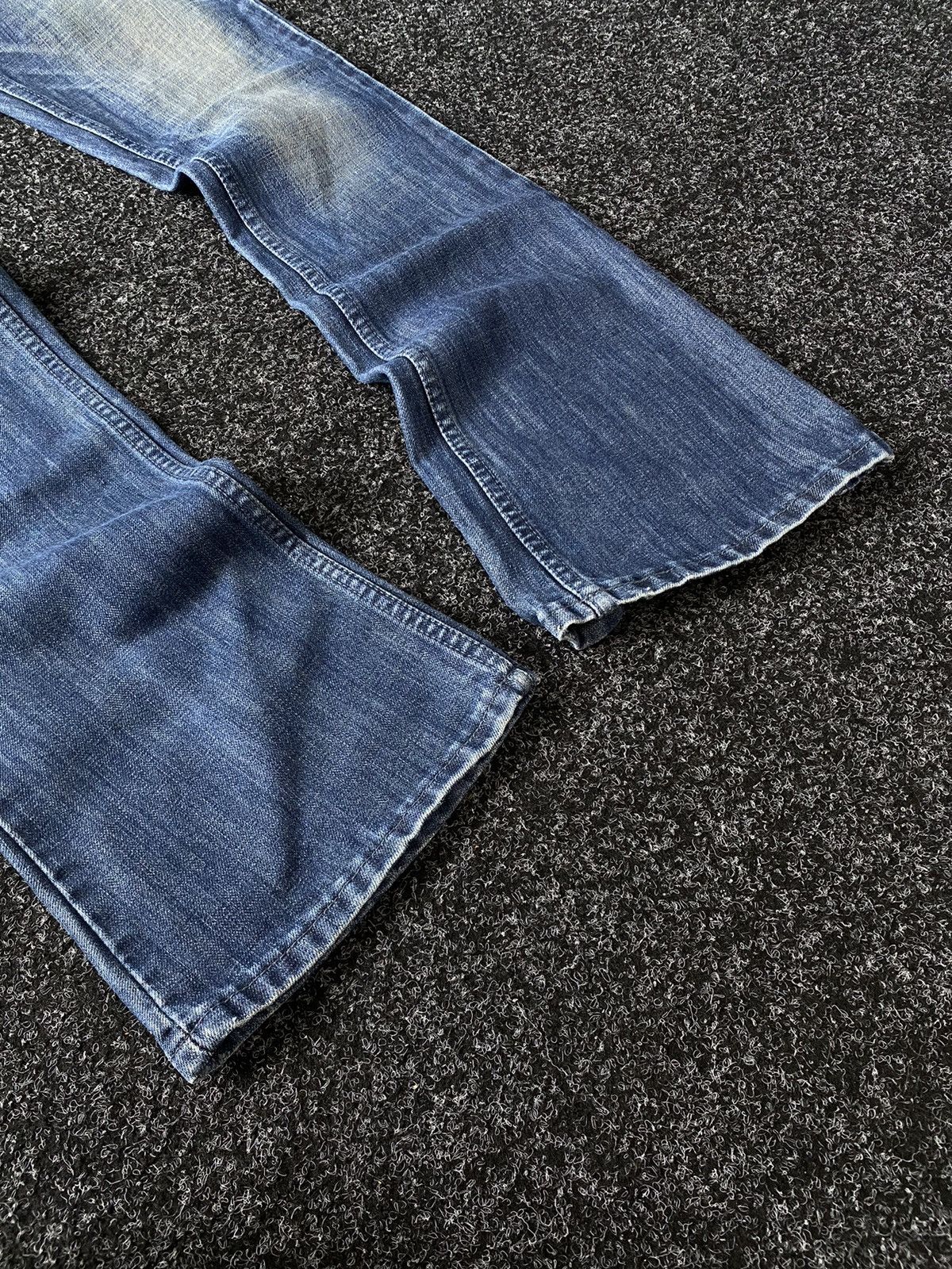 Diesel × If Six Was Nine × Vintage Crazy Vintage 90s Diesel Flared Baggy Jeans Size 31" - 4 Thumbnail