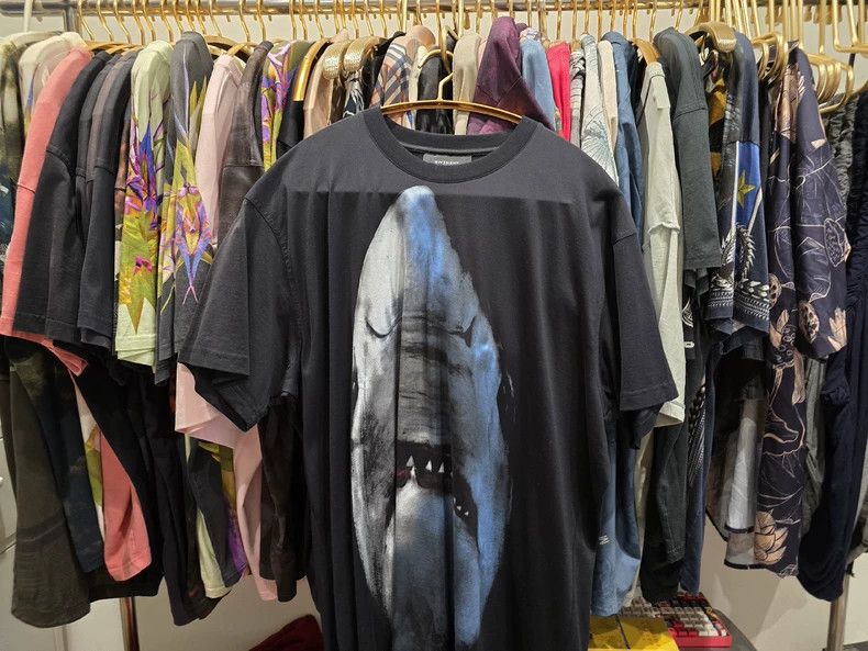 Givenchy Givenchy First generation black label short-sleeved T-shir Size US S / EU 44-46 / 1 - 1 Thumbnail