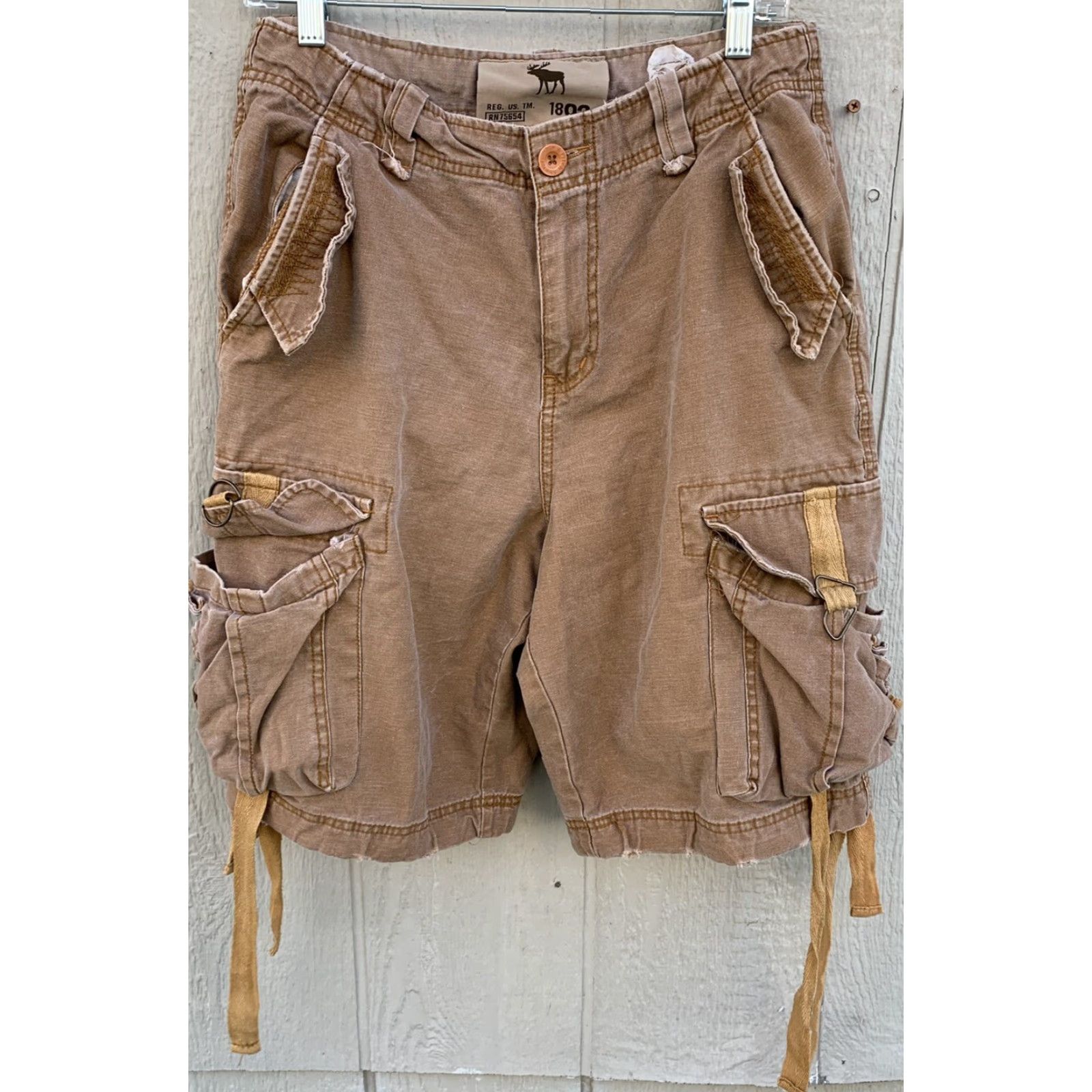 Abercrombie & Fitch Abercrombie & Fitch cargo shorts distessed A&F 1892 Size 28 Men's Cargo Shorts Brown Belt Loops 10 3/4 in Inseam Distressed Casual Daywear 28 Mens Size US 28 / EU 44 - 5 Thumbnail