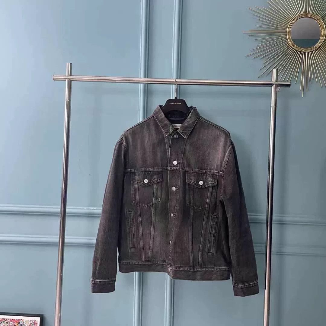 Balenciaga Balenciaga Washed Logo Denim Jacket Size US S / EU 44-46 / 1 - 1 Thumbnail