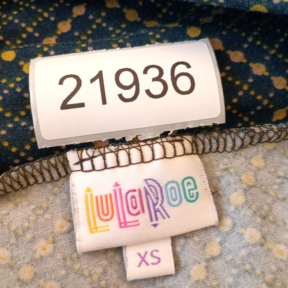 Vintage LuLaRoe Skirt XS Blue Geometric Knee Length A-Line Pull On Ladies Womens Size 26" / US 2 / IT 38 - 7 Thumbnail