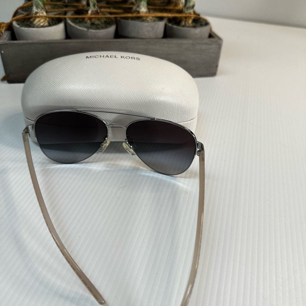 Michael Kors Michael Kors Blair I sunglasses in very condition Size ONE SIZE - 5 Thumbnail