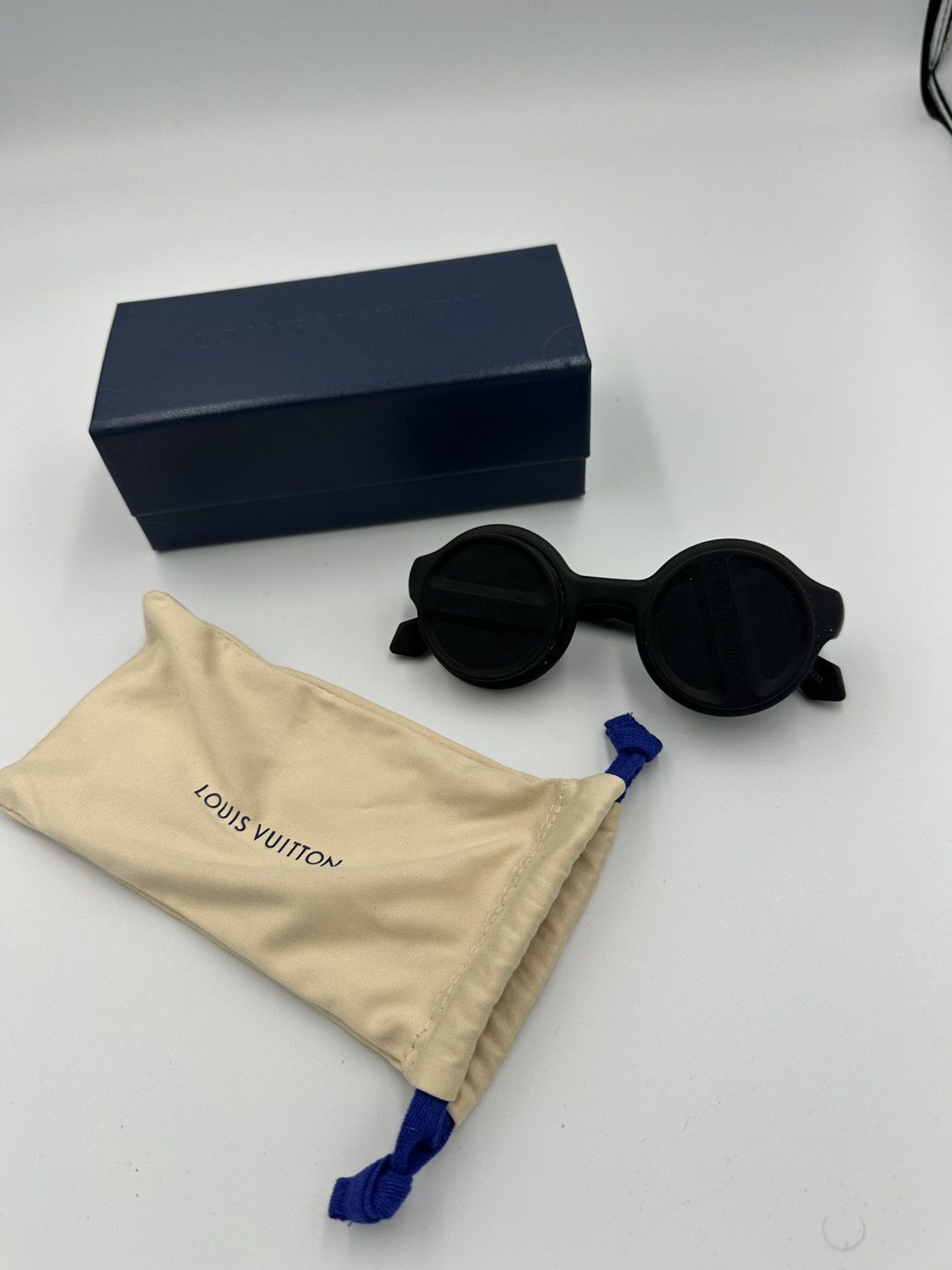 Louis Vuitton Louis Vuitton Camera Lens Sunglasses Size ONE SIZE - 10 Thumbnail