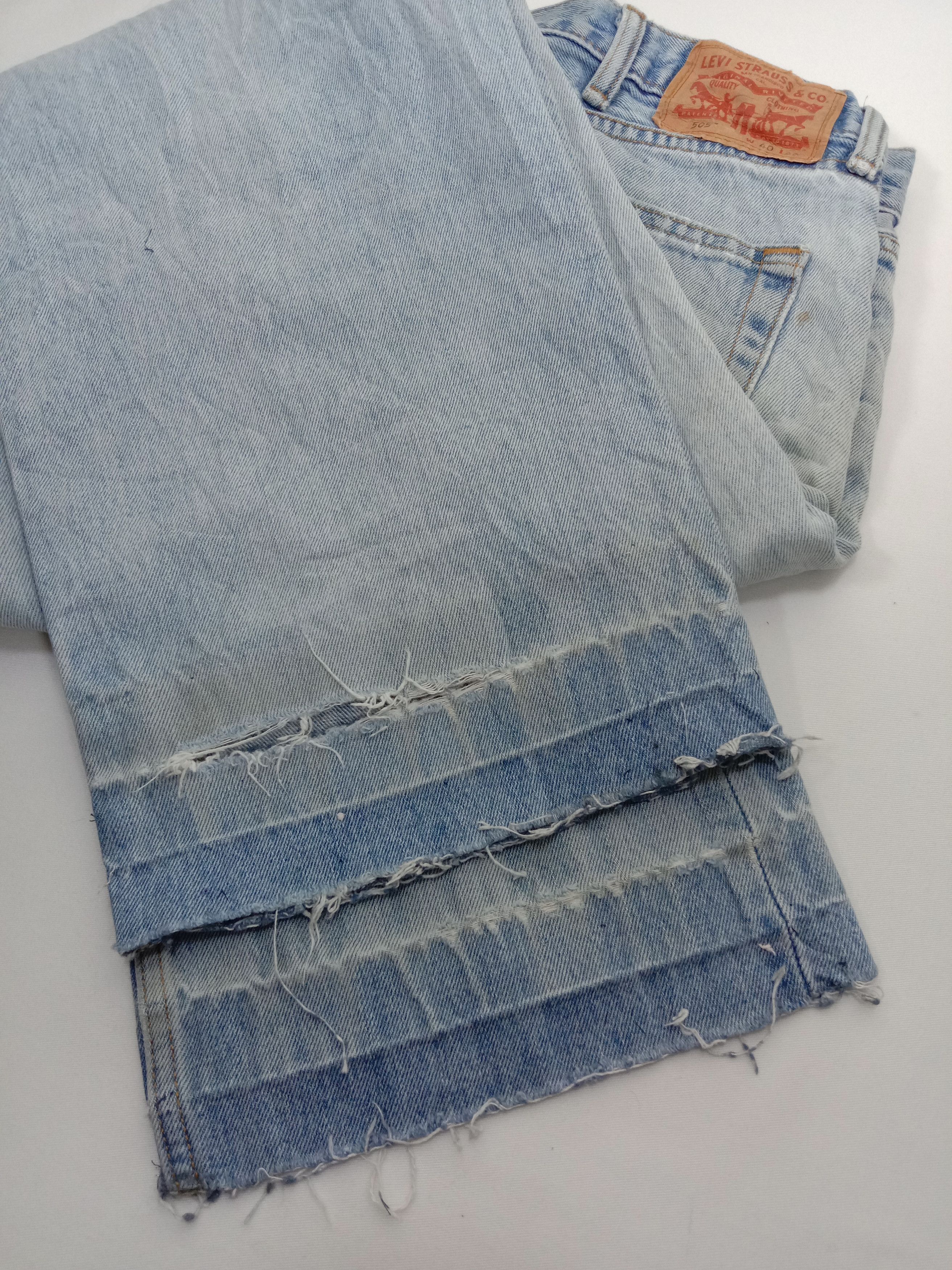 Vintage Levi's 505 Jeans Light Wash Distressed Denim