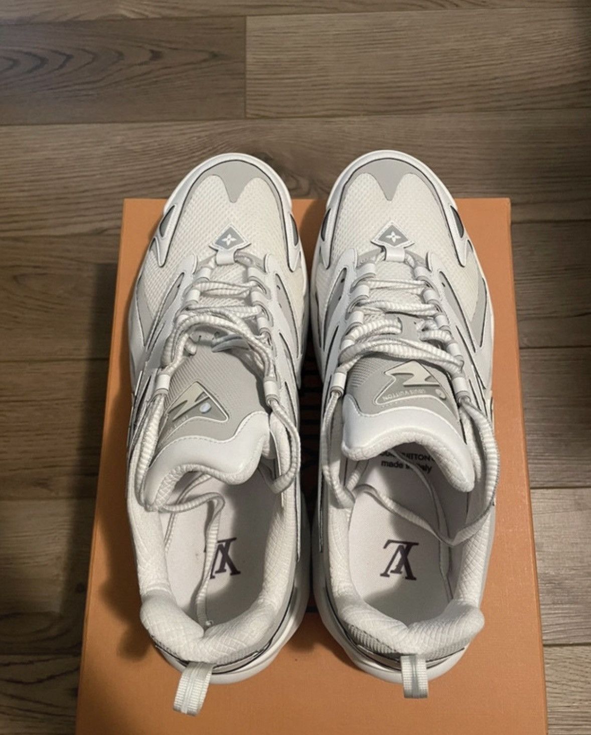 Louis Vuitton Louis Vuitton Tactic Runner White Size US 11 / EU 44 - 3 Thumbnail