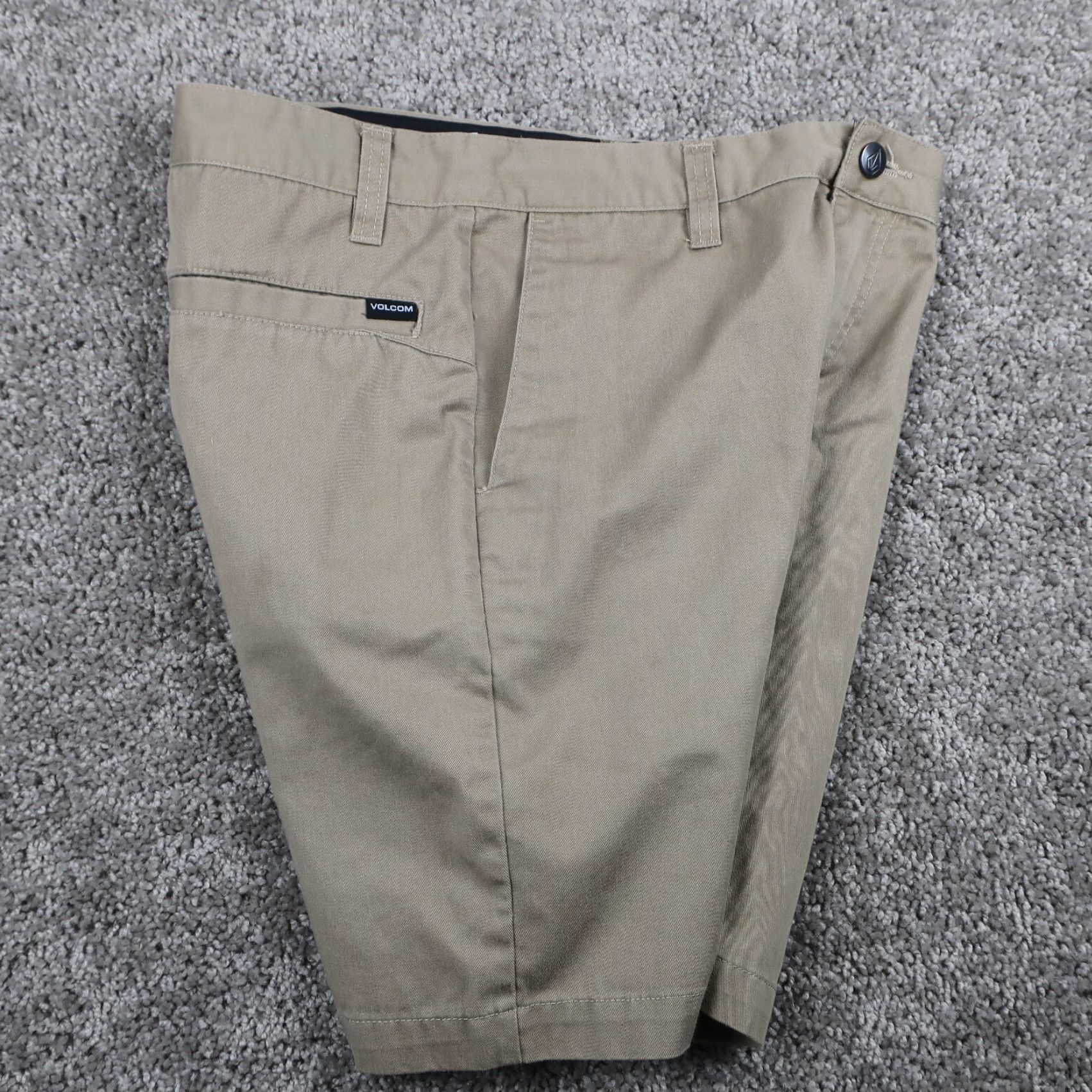 Volcom Volcom Shorts Men's 30 Brown Chino Bermuda 10.5 Inseam Pockets Breathable# style Bermuda# Casual# Men# Brown# 60% Cotton 40% Poly Size US 30 / EU 46 - 7 Thumbnail