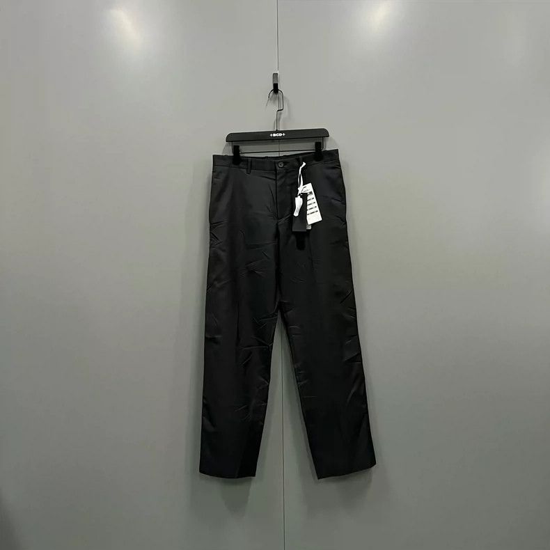 Balenciaga Balenciaga size 46 Black Pleated Pants Size US 30 / EU 46 - 1 Thumbnail