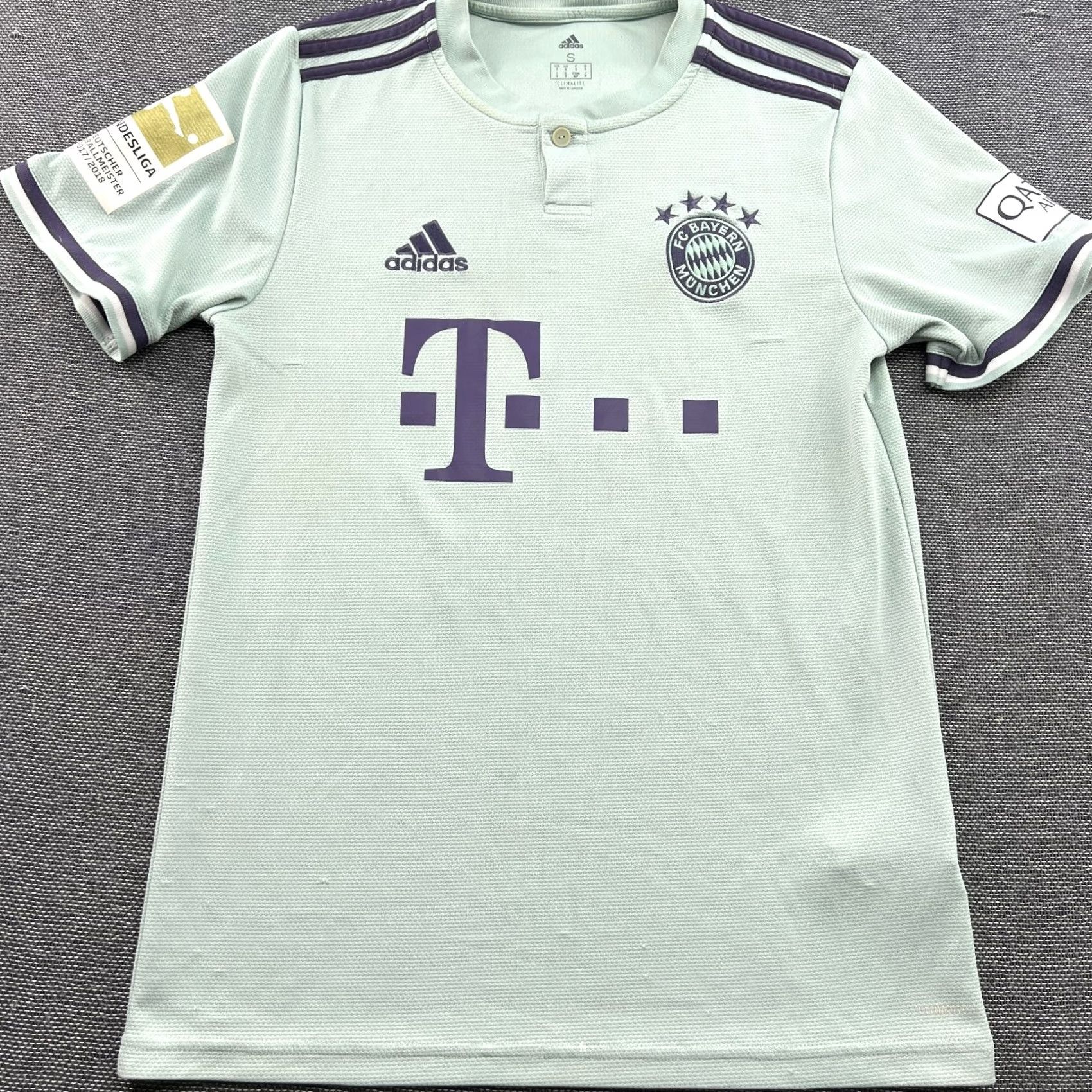 Adidas adidas Bayern Munich 2018 2019 Away Javi Martinez Football Jersey Small Shirt Men S Green Jersey, Moisture Wicking, Quick Dry, Regular Fit Size US S / EU 44-46 / 1 - 3 Thumbnail