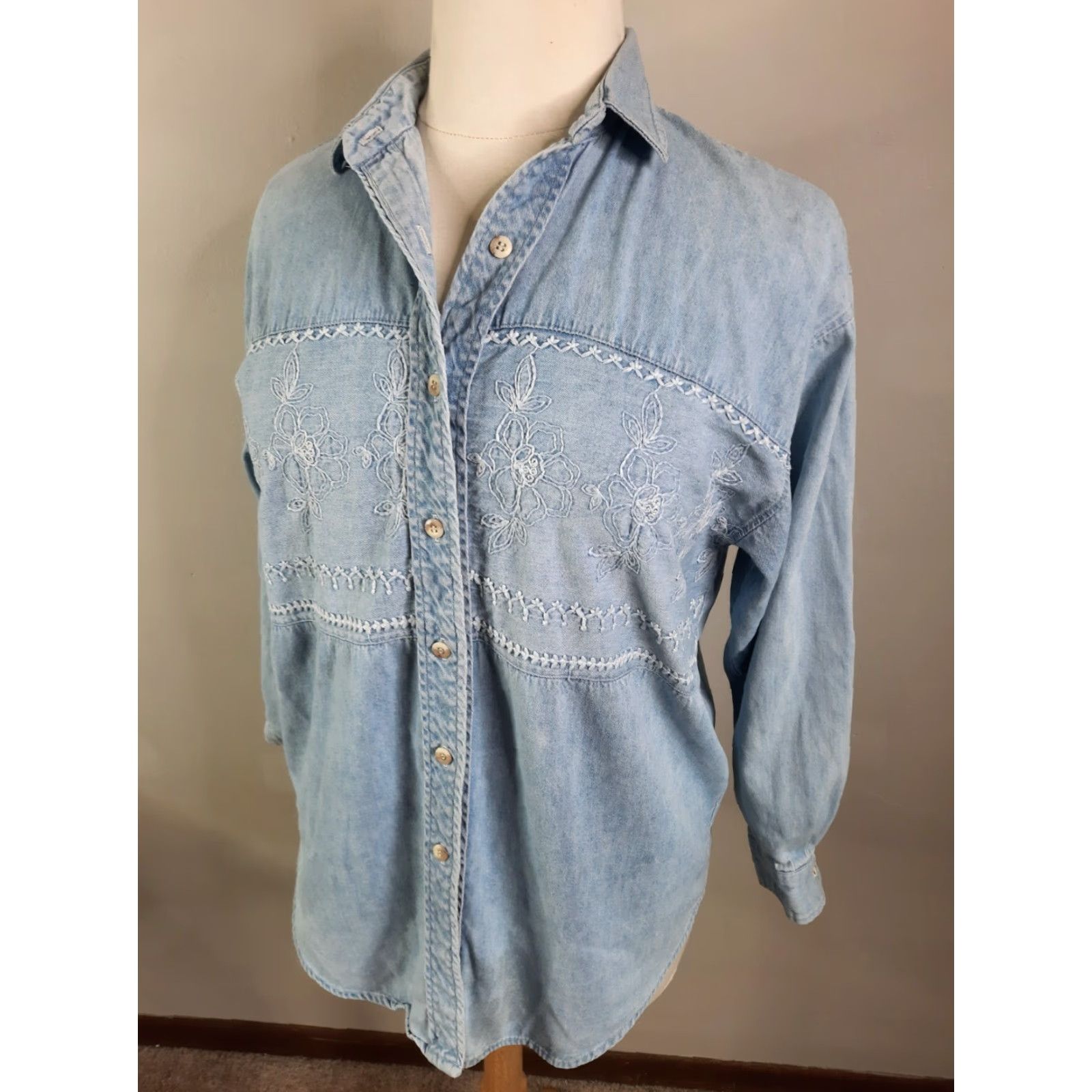 Denime VINTAGE L2S 1990s Oversized Denim Embroidered Floral Grunge Shirt Top Large USA Mens Womens Boys Girls Size L / US 10 / IT 46 - 2 Thumbnail