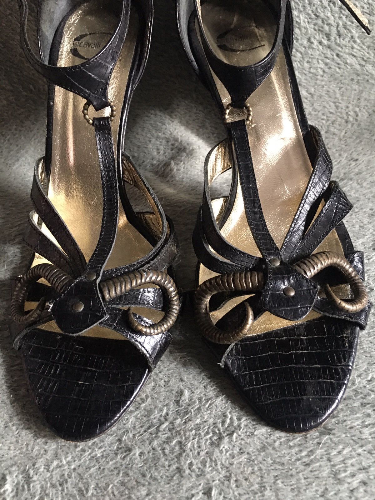 Just Cavalli × Roberto Cavalli Just Cavalli Embossed Leather T-strap Horn Detail Heels EU41 Size US 11 / IT 41 - 4 Thumbnail