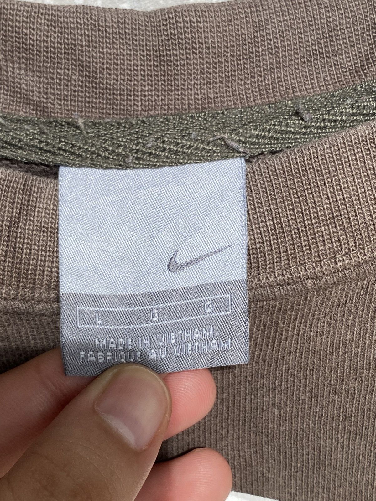 Other Vintage Nike Big Printed Crewneck Sweatshirt Brown Size US L / EU 52-54 / 3 - 5 Thumbnail