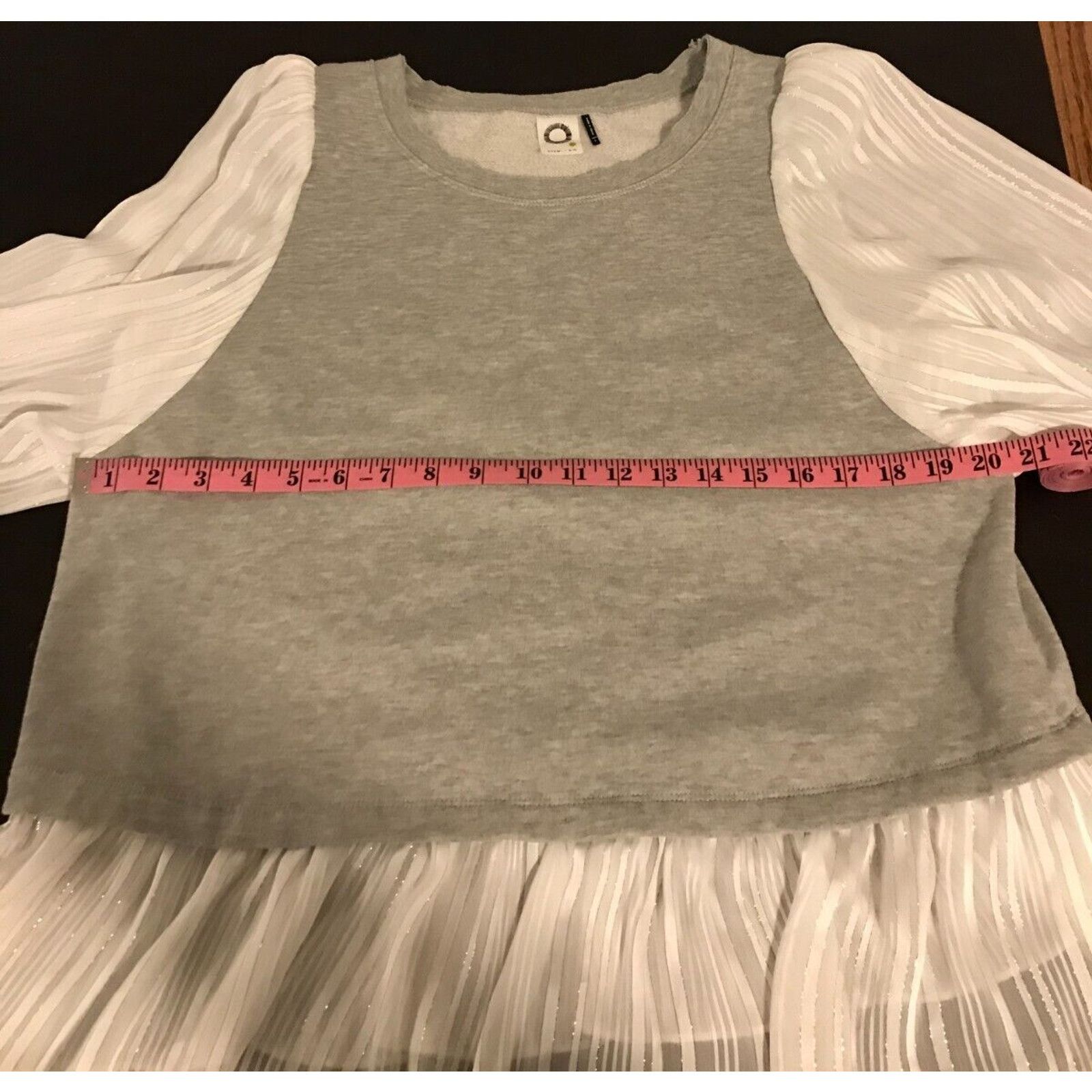 Anthropologie Anthropologie Akemi + Kin Nell Flutter Sleeve Sweatshirt Size L / US 10 / IT 46 - 7 Thumbnail