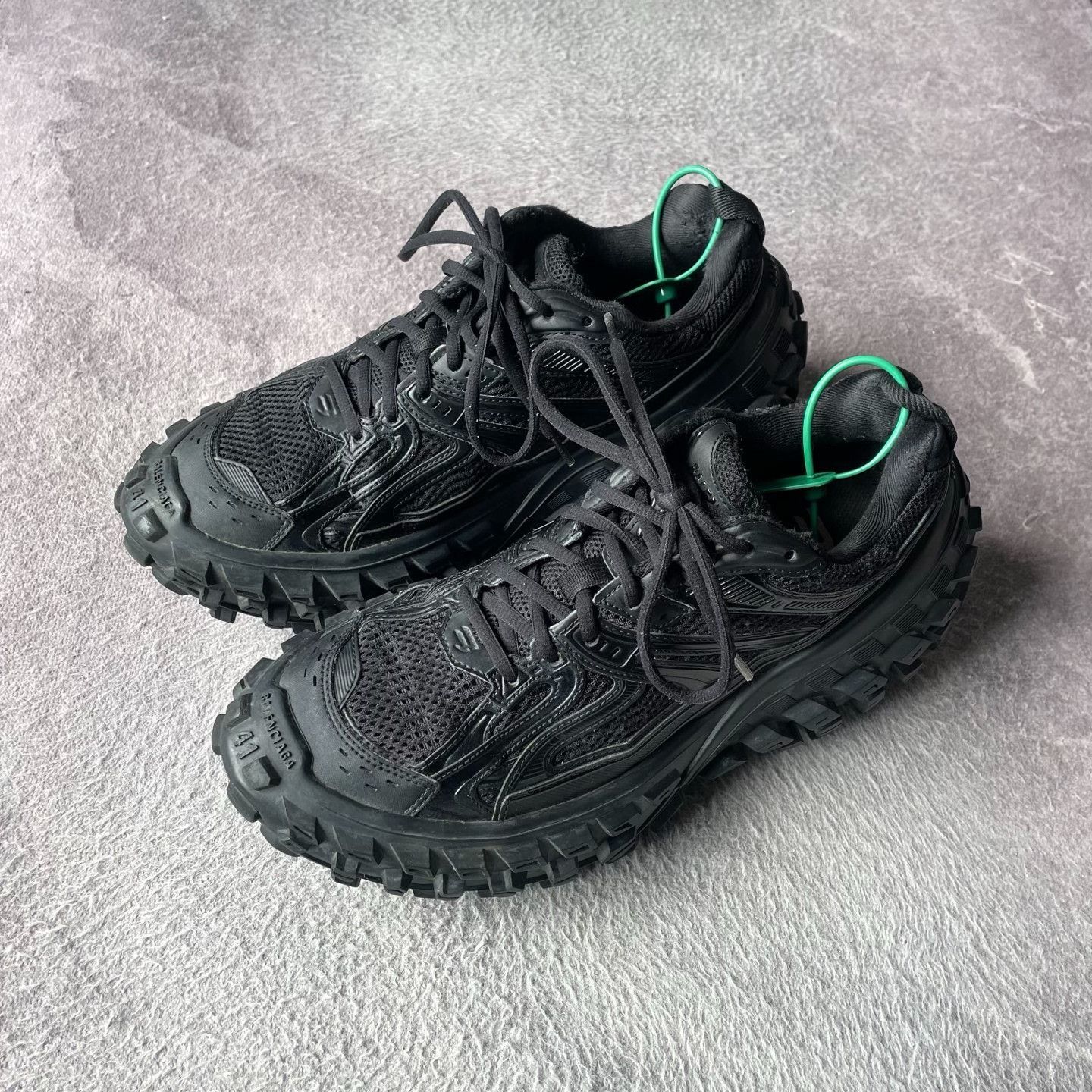 Balenciaga Balenciaga Black Lowtop Sneakers 41 Men Size US 8.5 / EU 41-42 - 1 Thumbnail
