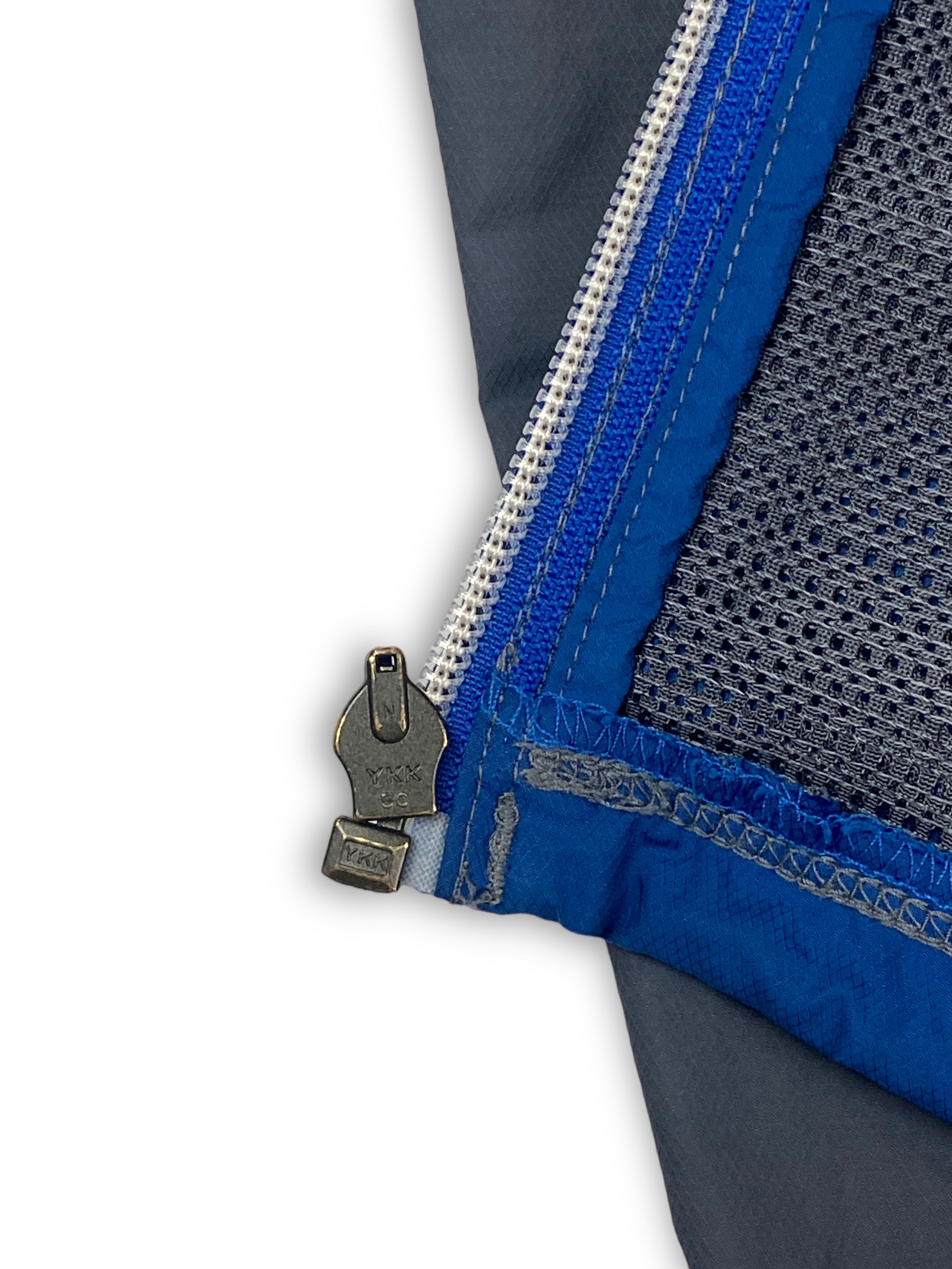 Nike ACG Vintage NIKE ACG Grey Blue Windbreaker Jacket Y2k M547 Size US L / EU 52-54 / 3 - 10 Thumbnail