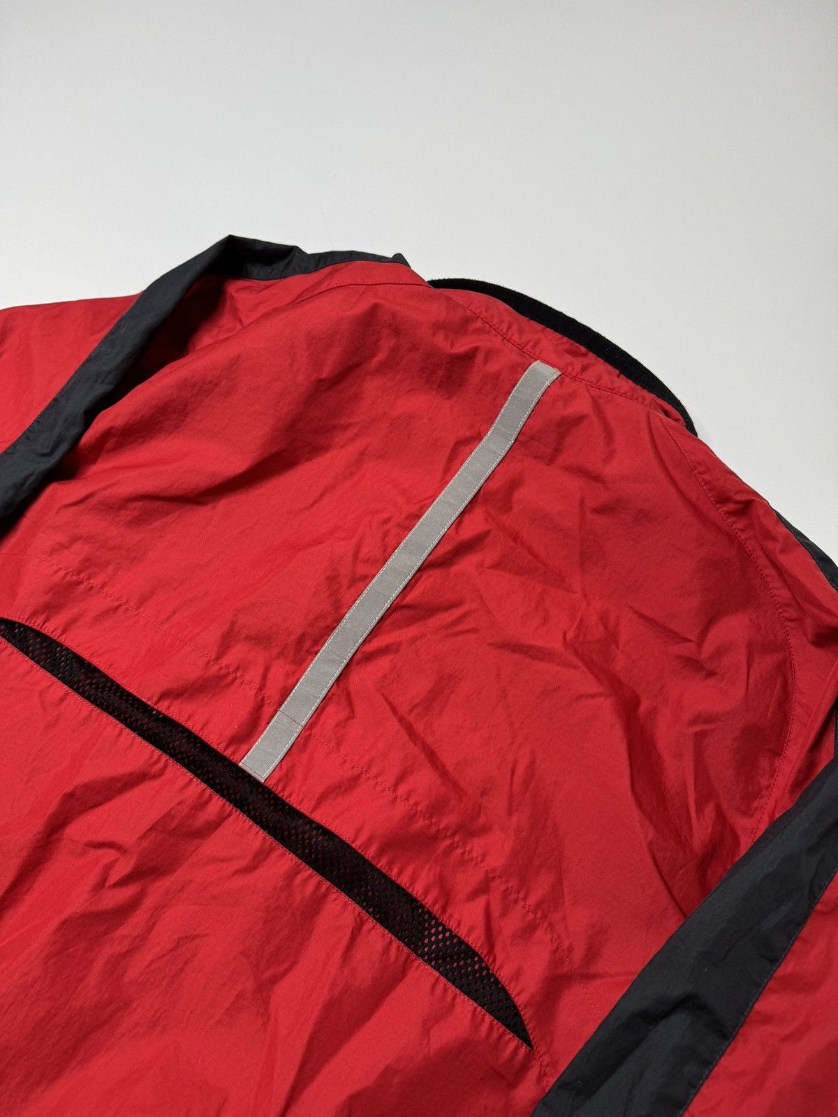Nike Vintage 90s 00s Nike red light jacket windbreaker swag sk8 Size US M / EU 48-50 / 2 - 14 Thumbnail