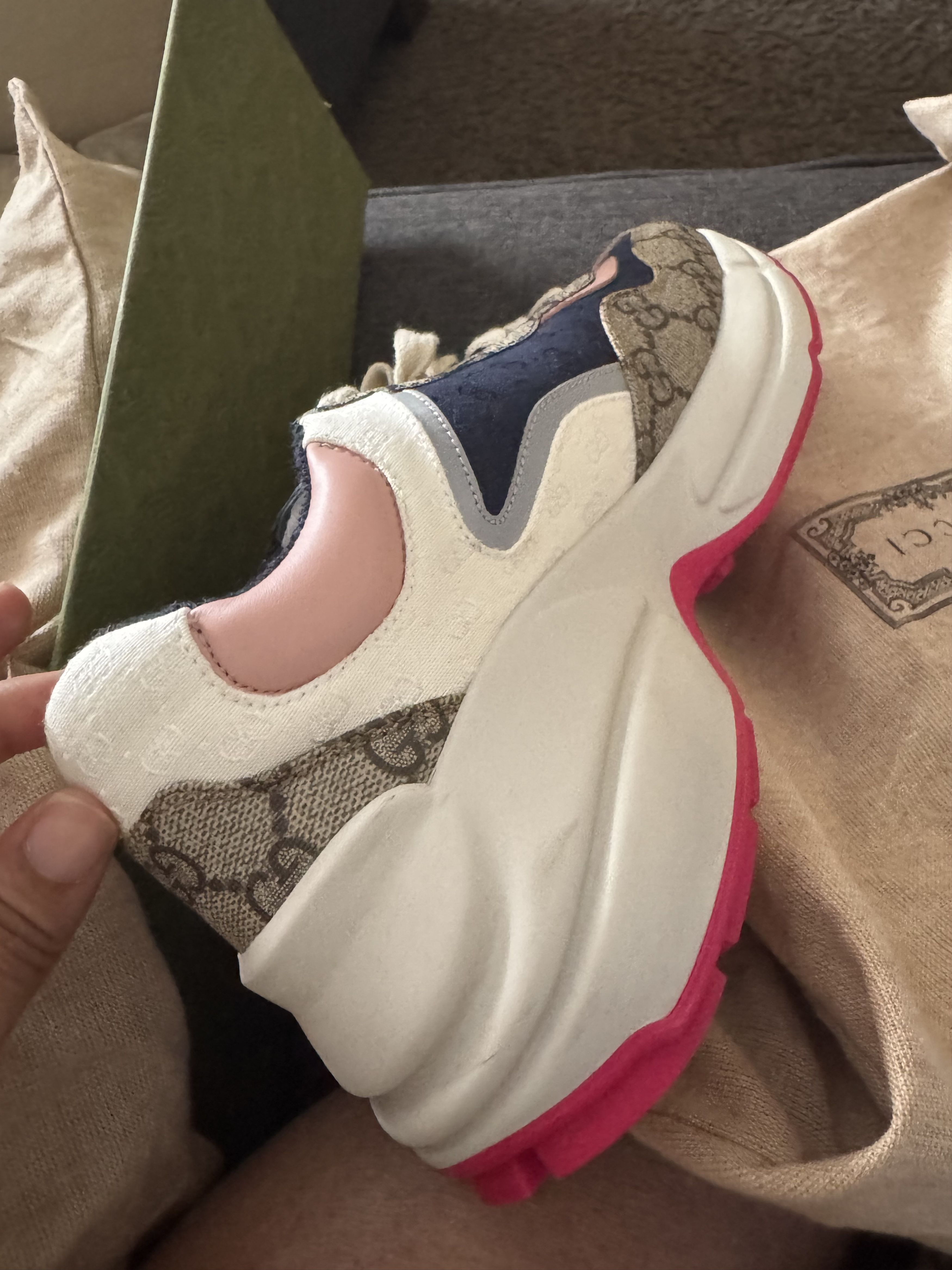 Gucci Gucci Wmns GG Rhyton 'Beige White Pink' Size US 7 / IT 37 - 3 Thumbnail