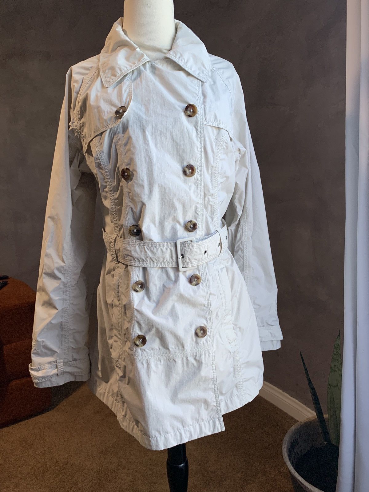 The North Face The North Face Women’s HyVent Belted Trench Coat off white Size L / US 10 / IT 46 - 3 Thumbnail