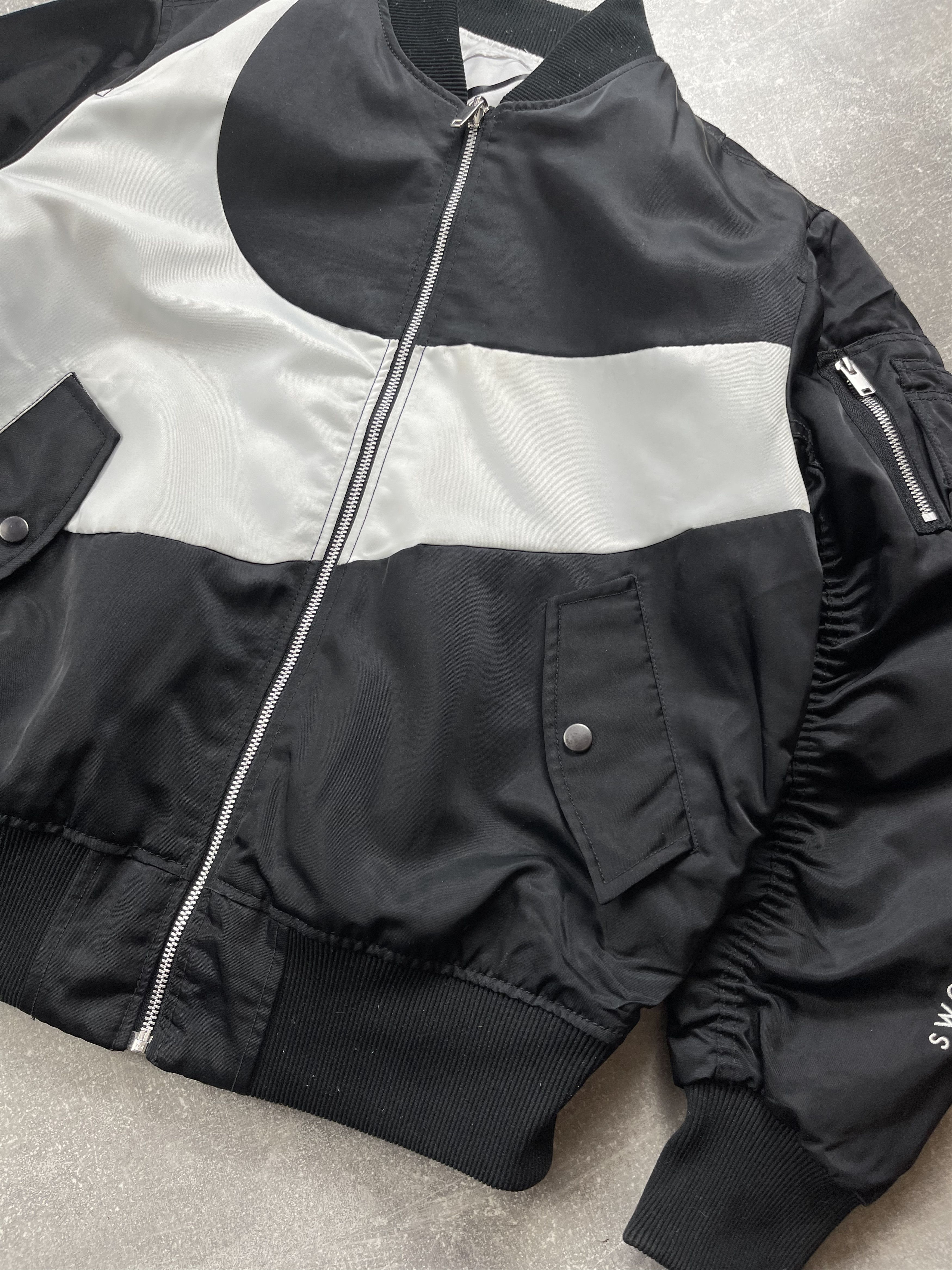 Nike Nike swoosh black nylon logo bomber jacket Size US M / EU 48-50 / 2 - 6 Thumbnail