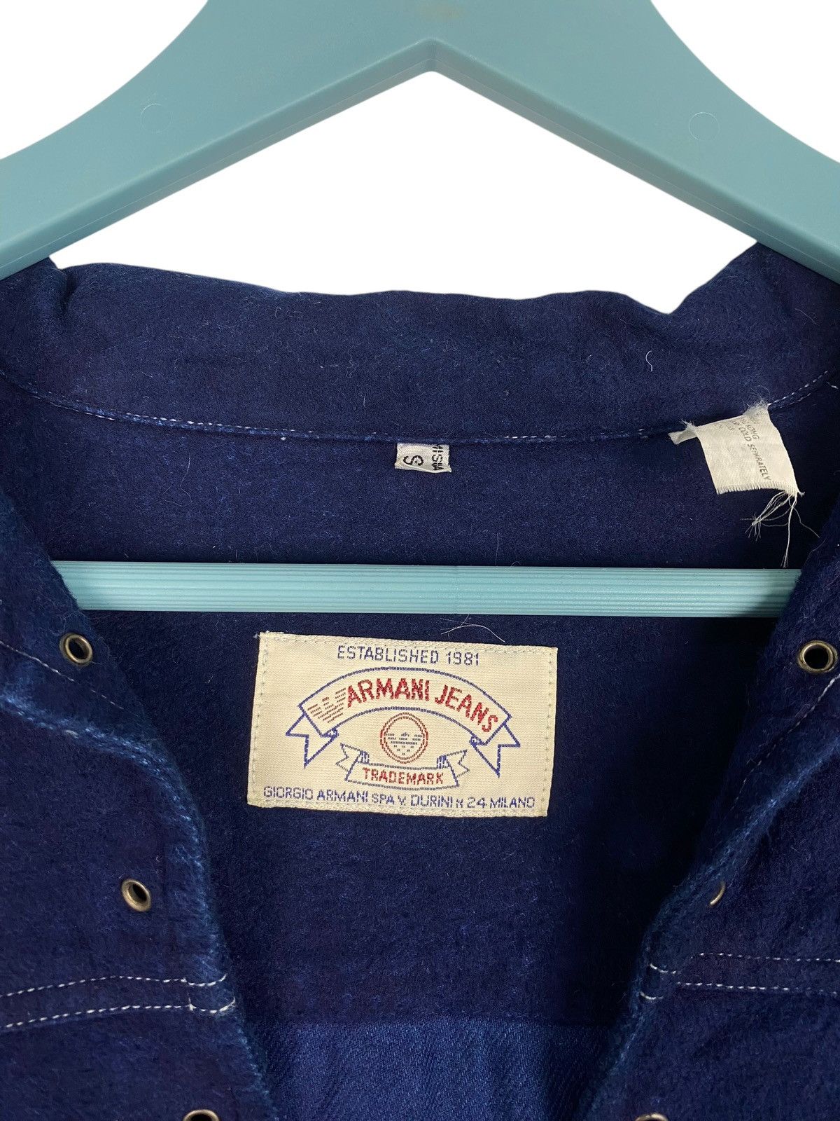 Armani × Vintage Vintage Armani Jeans Embroidered Navy Blue Size S Size S / US 4 / IT 40 - 6 Thumbnail